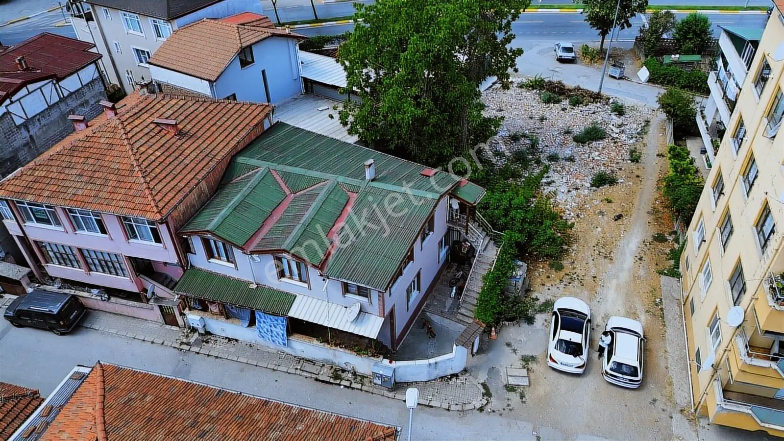 Mithatpaşada Merkezi Konumda 2 Katlı Satılık Komple Bina - Görsel 3