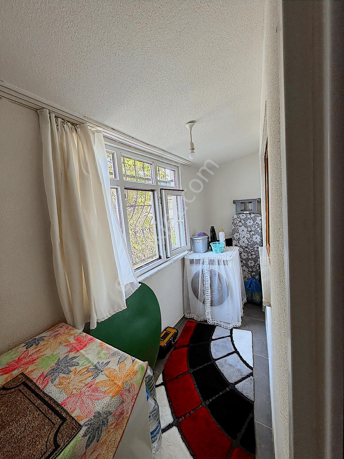 Mithatpaşada Merkezi Konumda 2 Katlı Satılık Komple Bina - Görsel 8