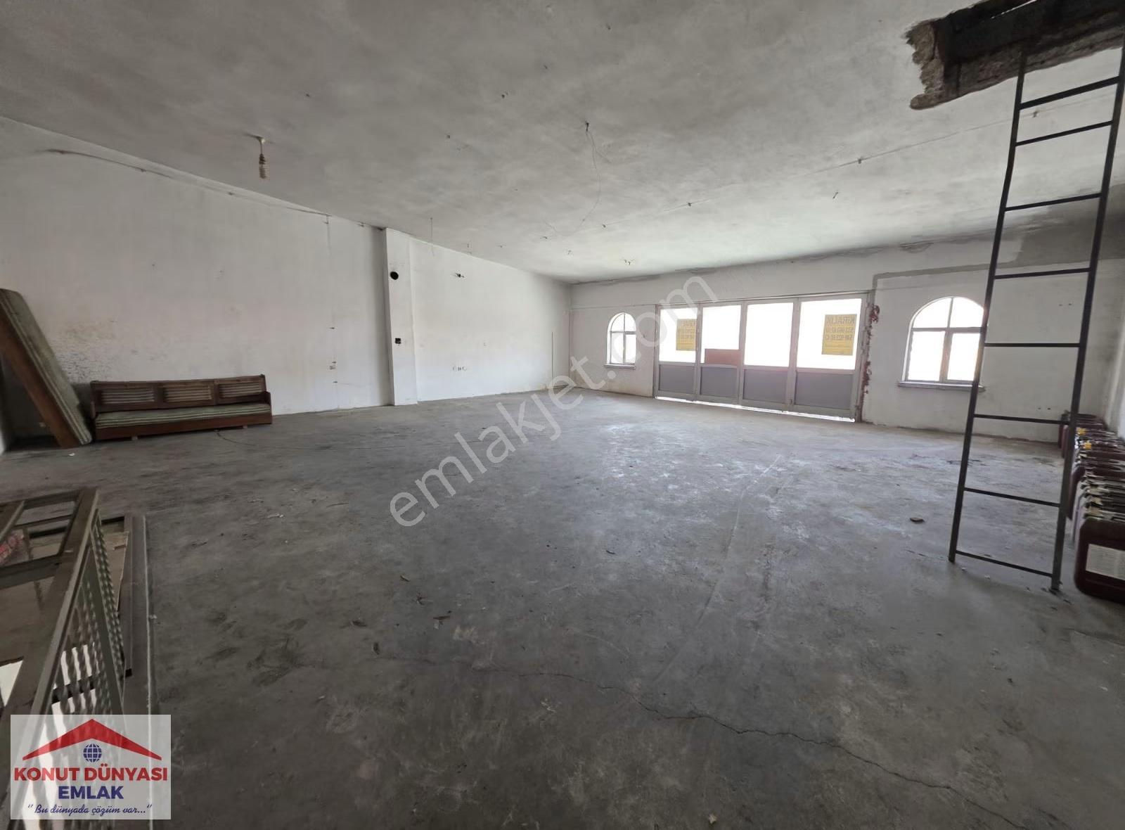 Yıldız Sanayi Sitesi 100+100+teraslı Kiralık Sanayi Dükkanı - Görsel 7