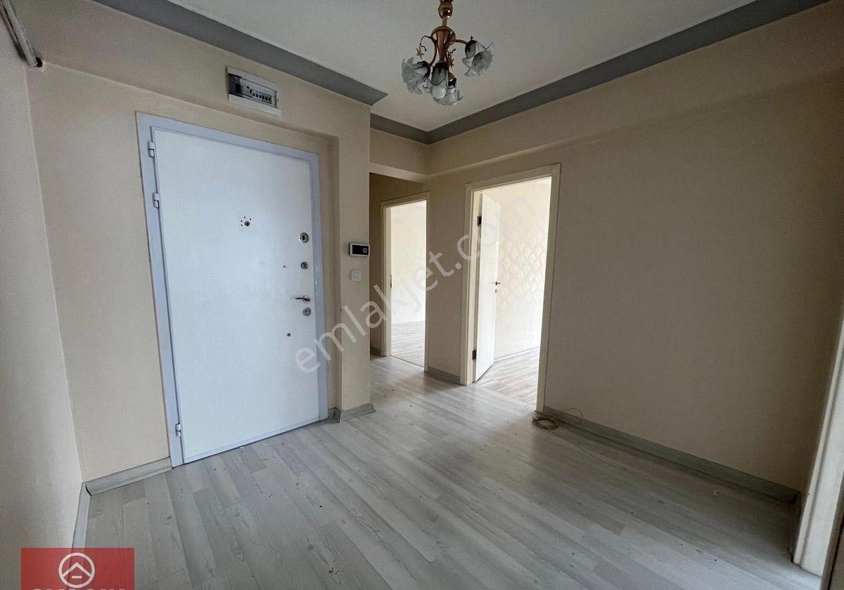 Uyanış Itri Caddesi'nde Masrafsız, Full Bakımlı 3+1 Ara Kat Daire - Görsel 2