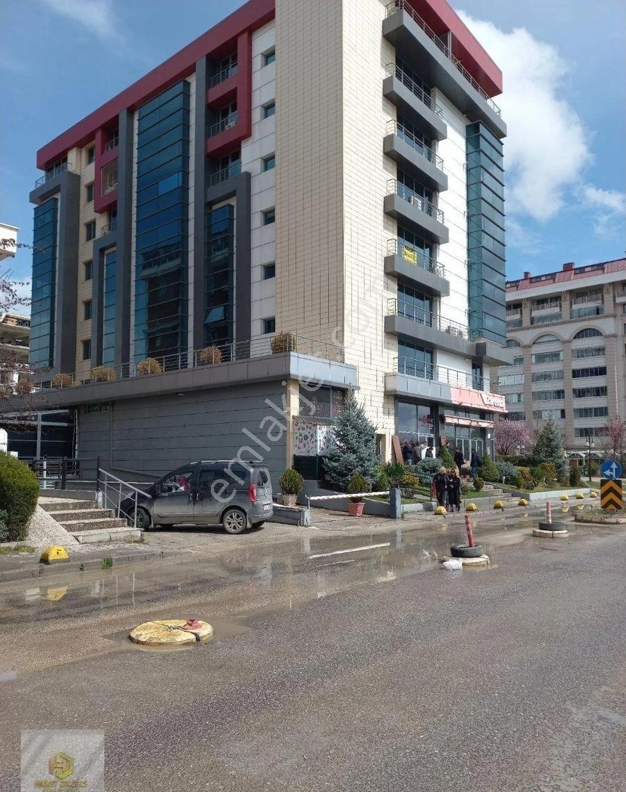 Hoşnudiye İsmet İnönü-2 Cad. Başakkünkçü Plaza'da 2+1 Kiralık Ofis - Görsel 12
