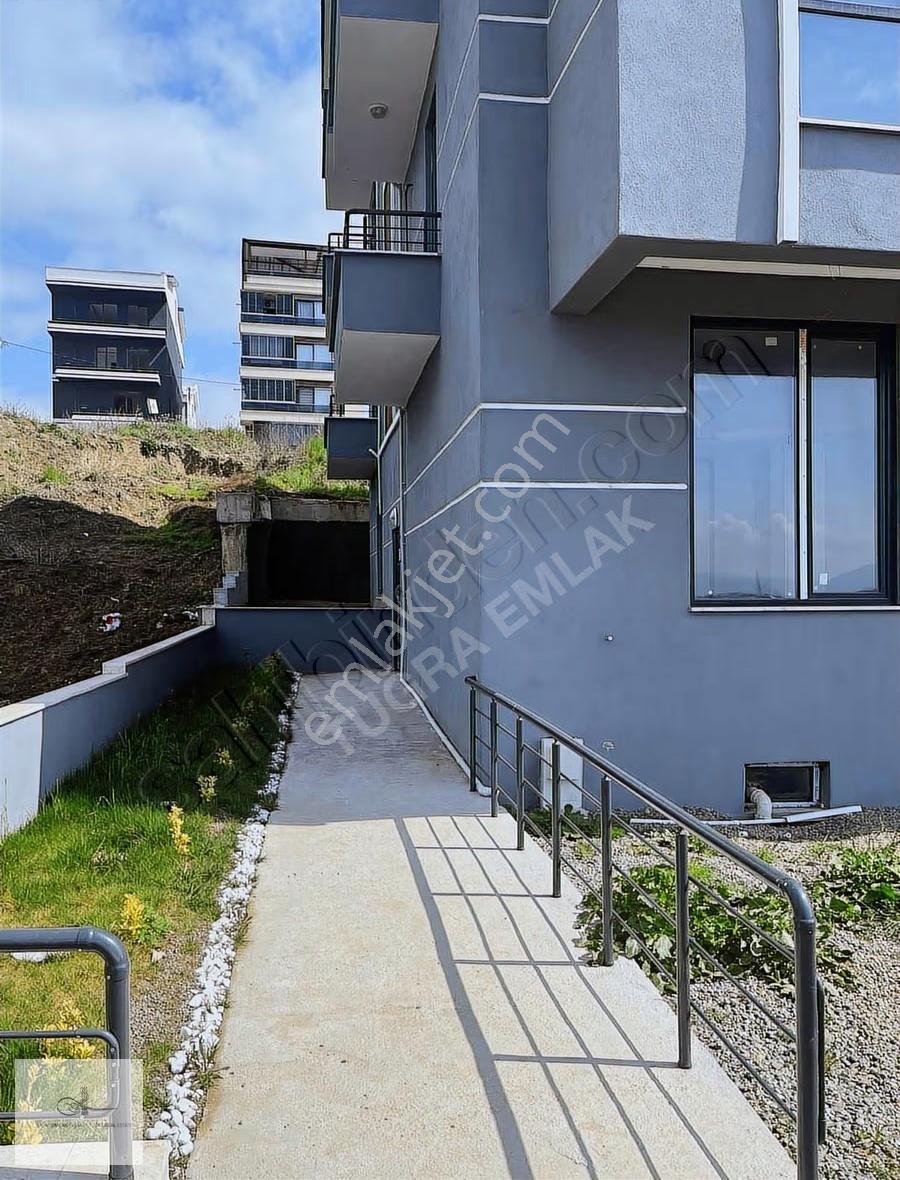 Yalova Çiftlikköy Bayraktepe De Bahçe Katı Güzel Daire - Görsel 3