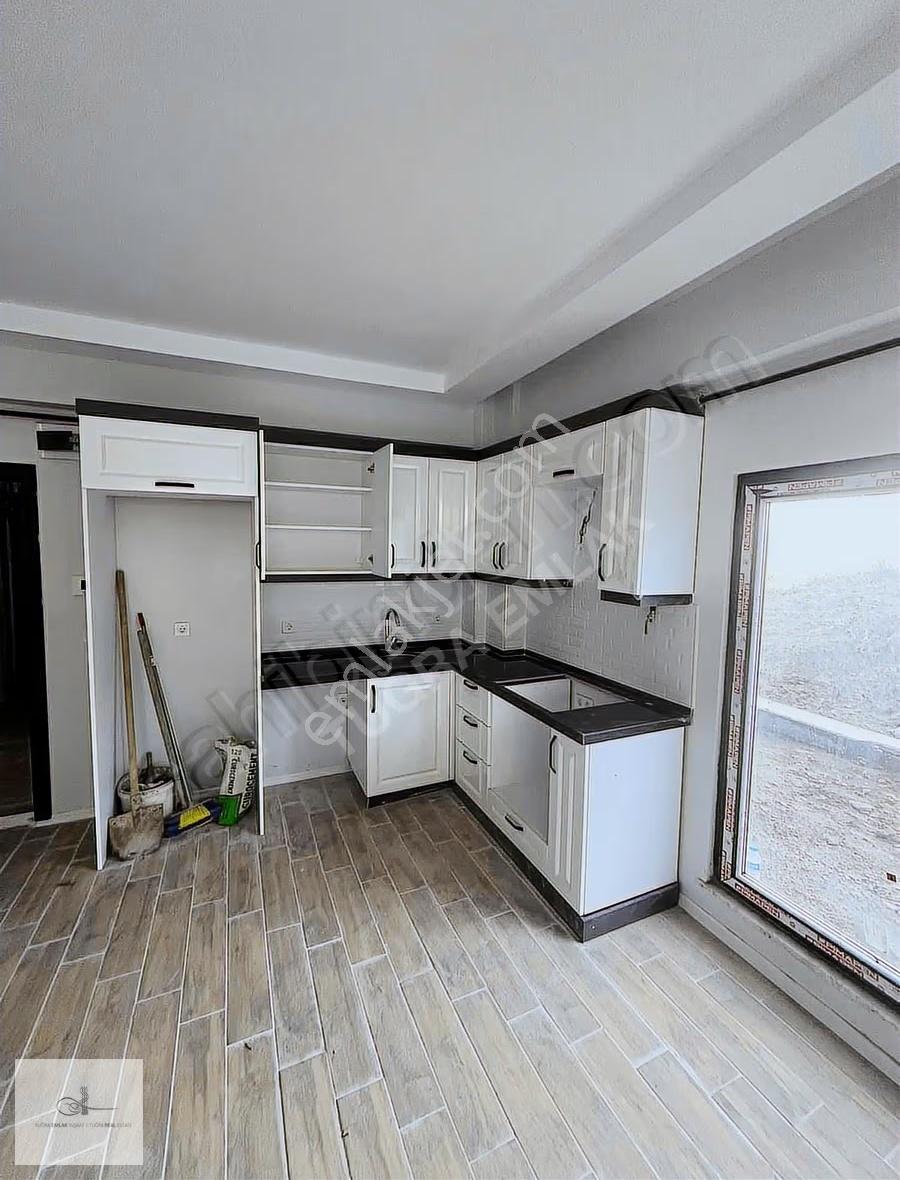Yalova Çiftlikköy Bayraktepe De Bahçe Katı Güzel Daire - Görsel 4