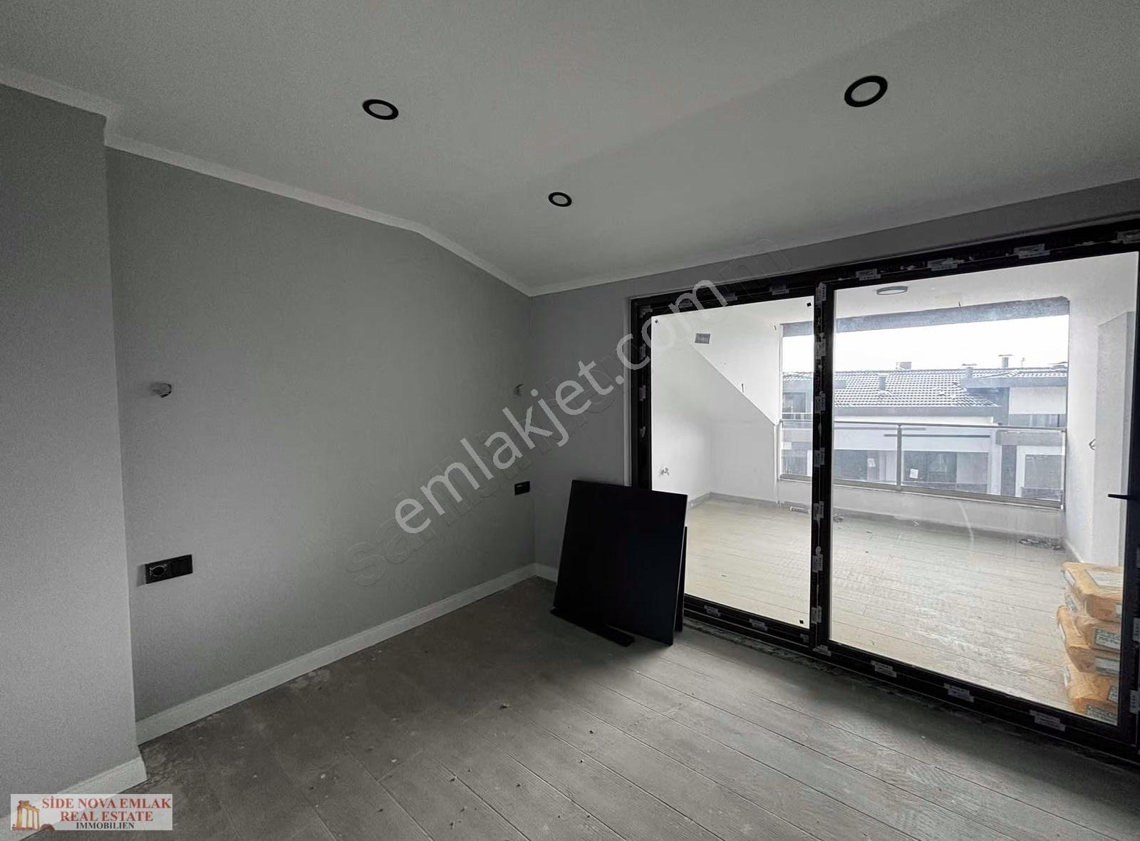 Kumköy'de Oteller Bölgesinde Site İçerisinde Kiralık 2+1 Dublex - Görsel 12