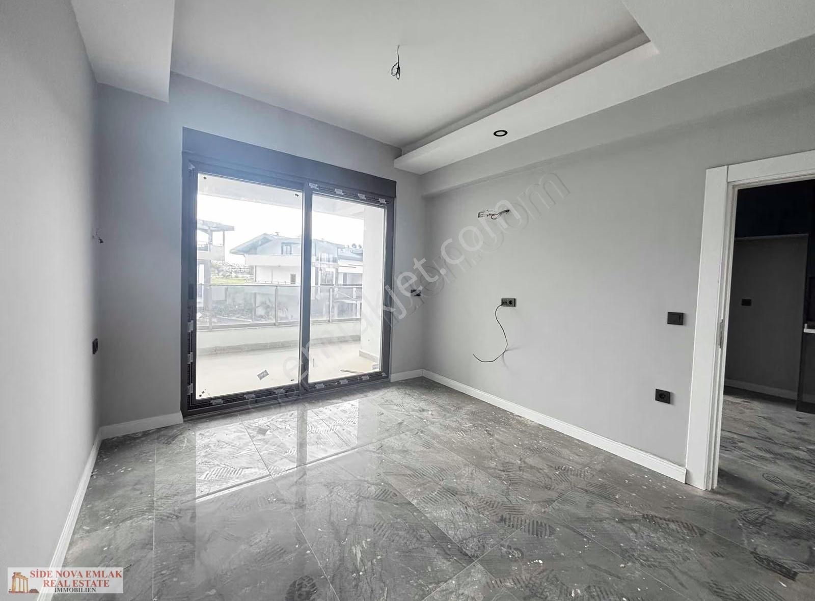 Kumköy'de Oteller Bölgesinde Site İçerisinde Havuzlu 1+1 Daire - Görsel 12