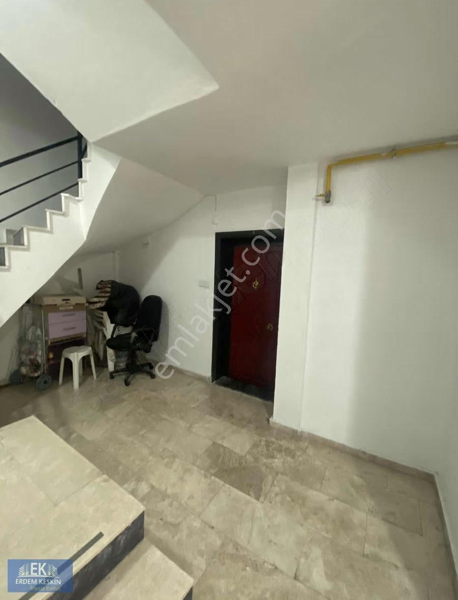 Karşyaka Alaybey'de İzbana Çarşıya Yakın 2+1 Satılık Daire - Görsel 24