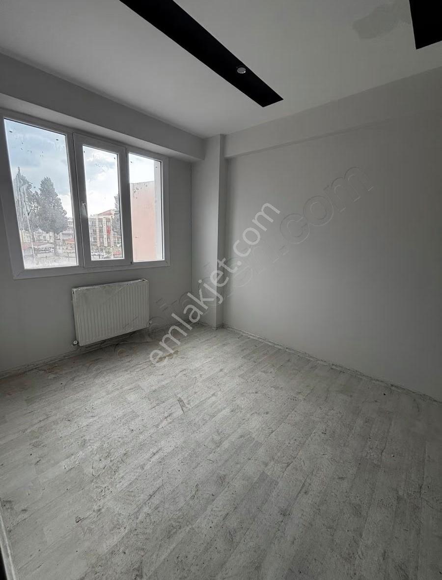 Cumhuriyet Okulu Yanı Yatırımlık 1+1 Daire - Görsel 2