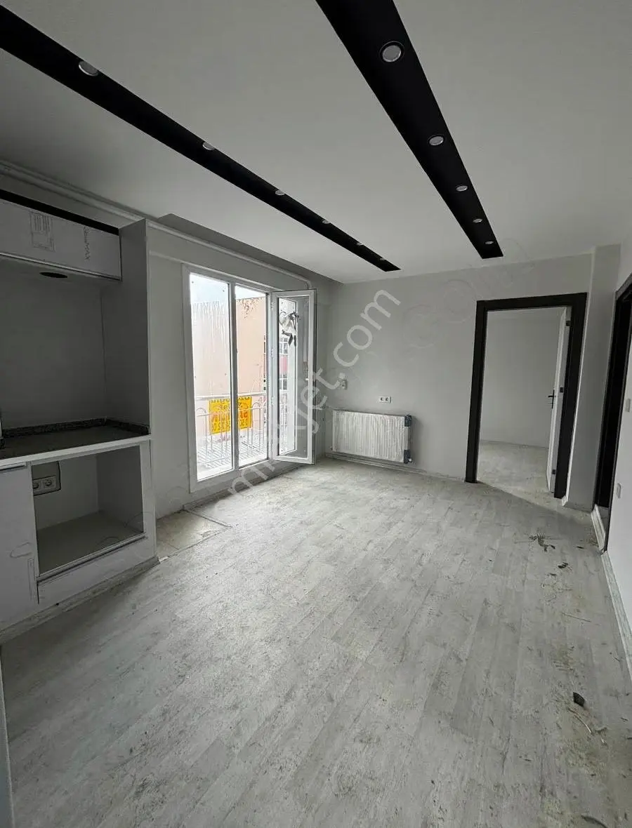 Cumhuriyet Okulu Yanı Yatırımlık 1+1 Daire