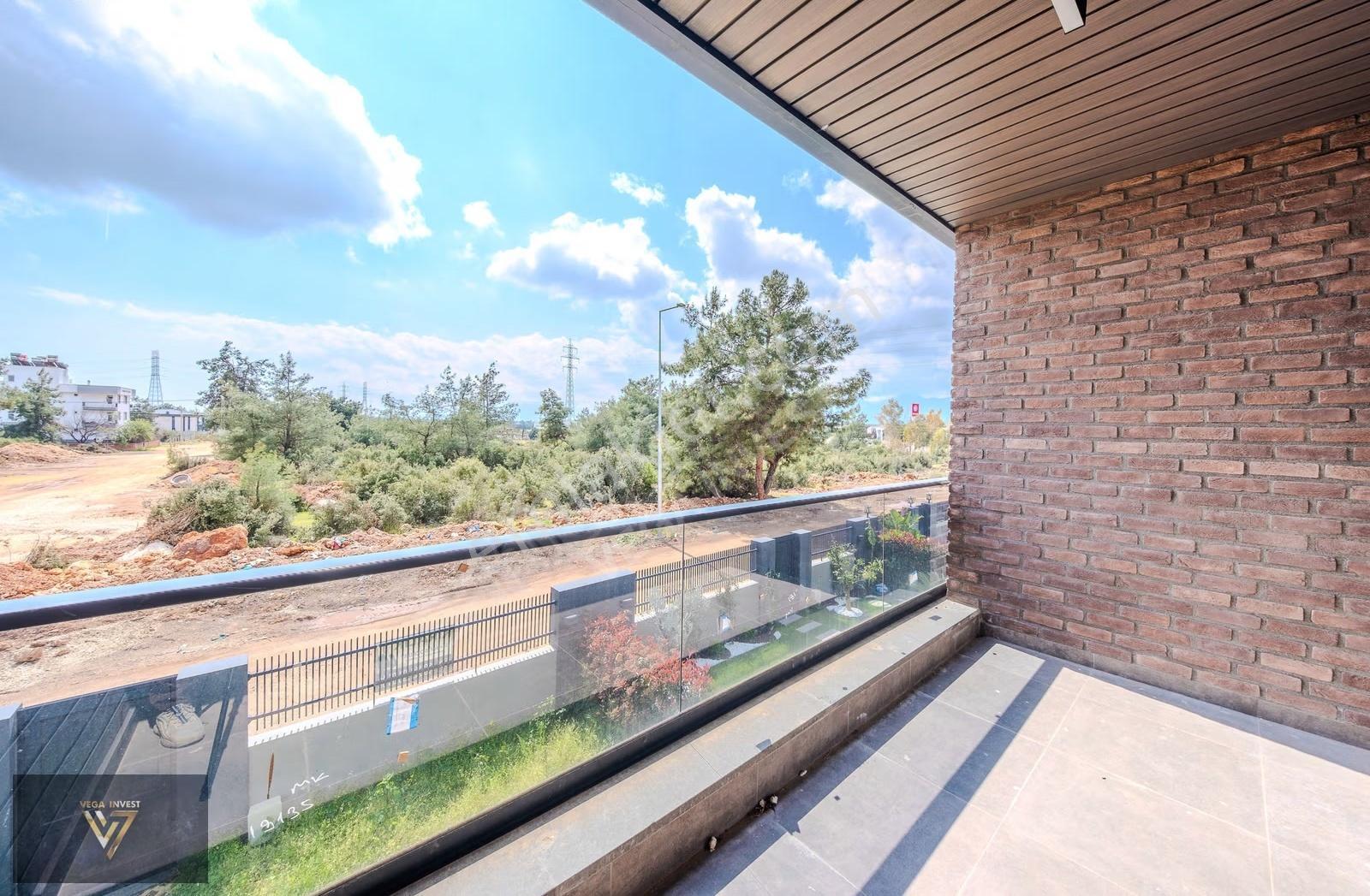 Döşemealtın'da Müstakil Havuzlu Kiralık Köşe Villa Vega Invest - Görsel 3