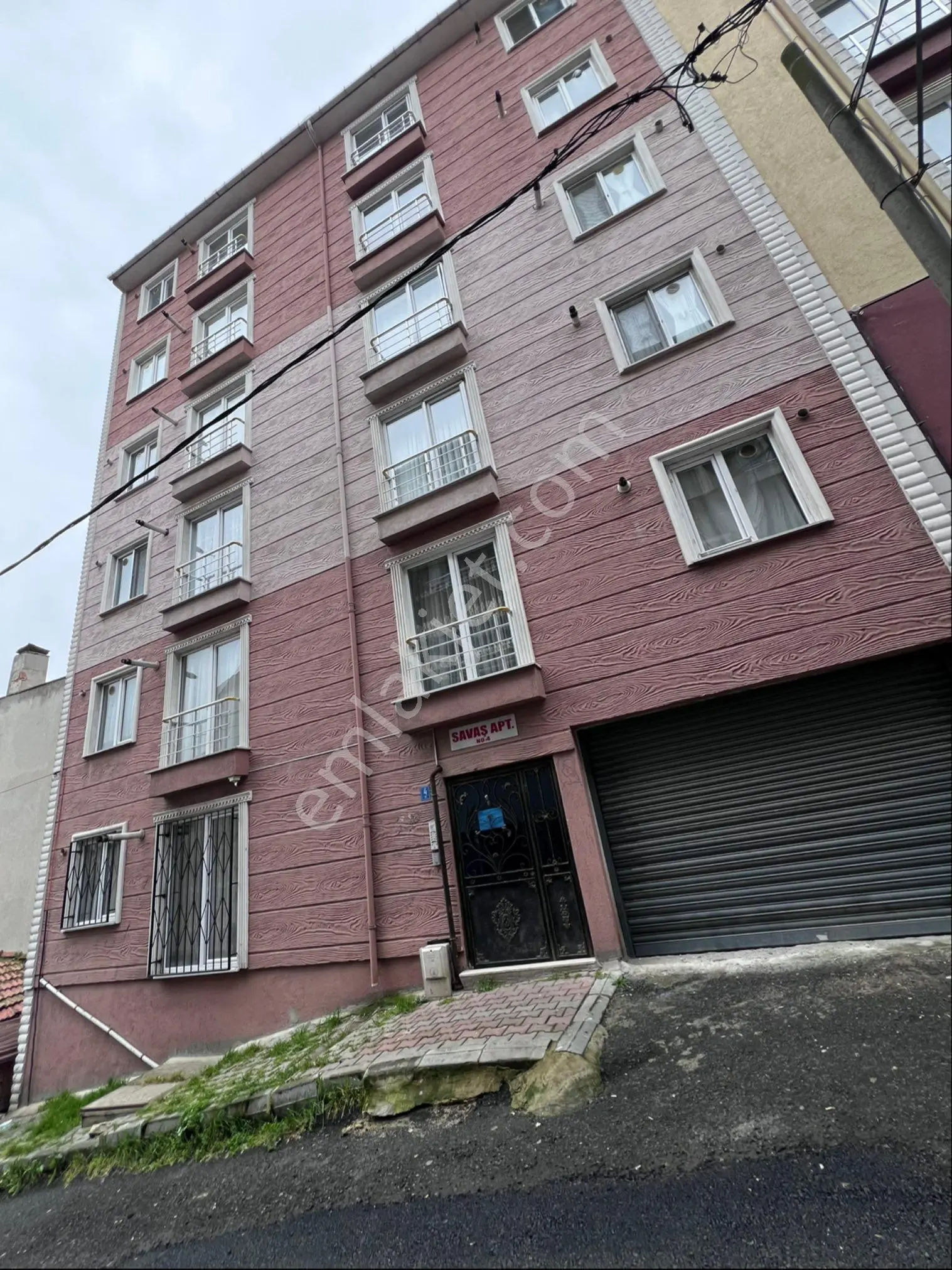 Remax Land Otogara Yürüme Mesafesinde Satılık Daire