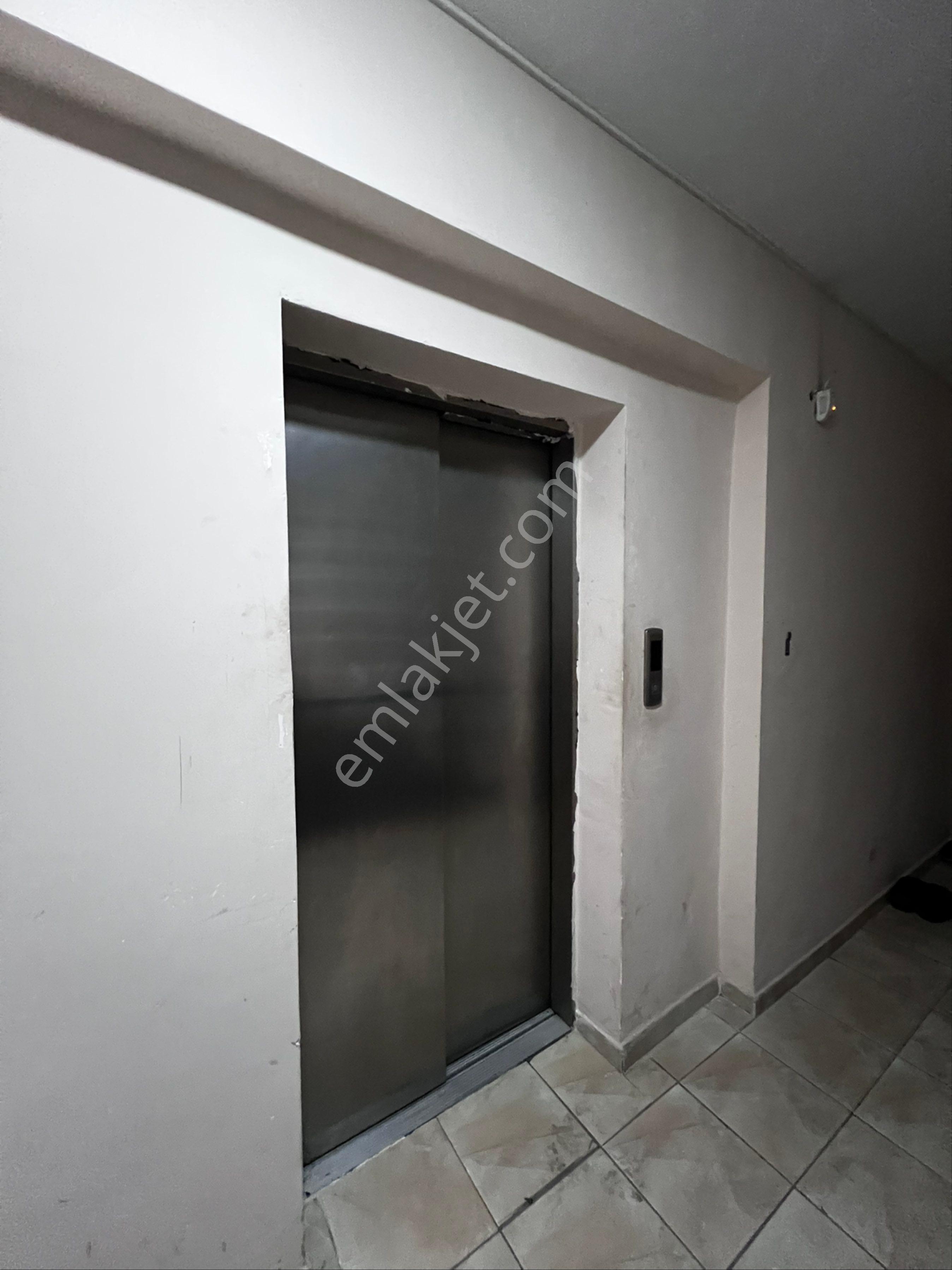 Remax Land Otogara Yürüme Mesafesinde Satılık Daire - Görsel 18