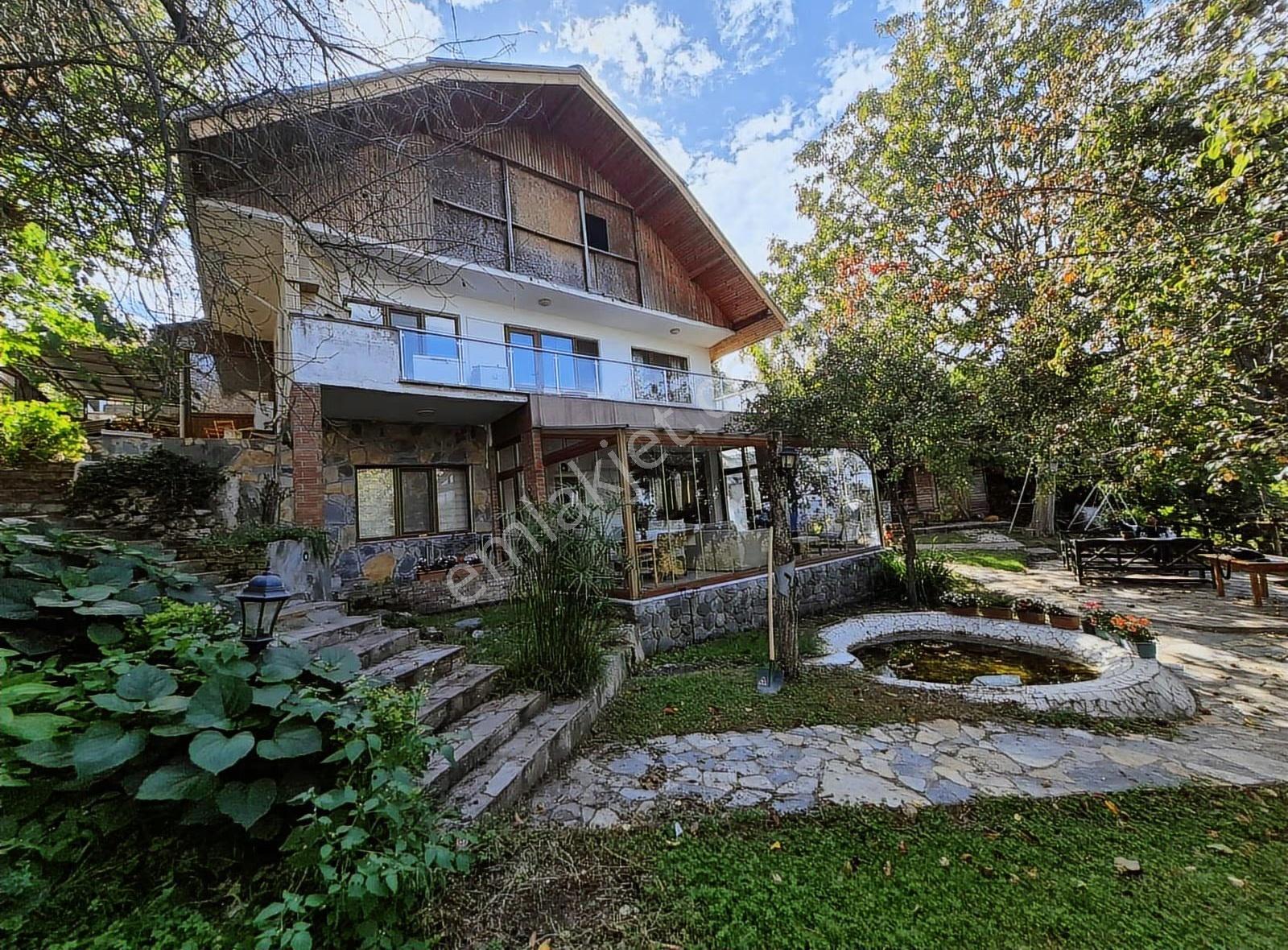 Sapanca'da Muhteşem Panoramik Göl Manzaralı Satılık Villa... - Görsel 3