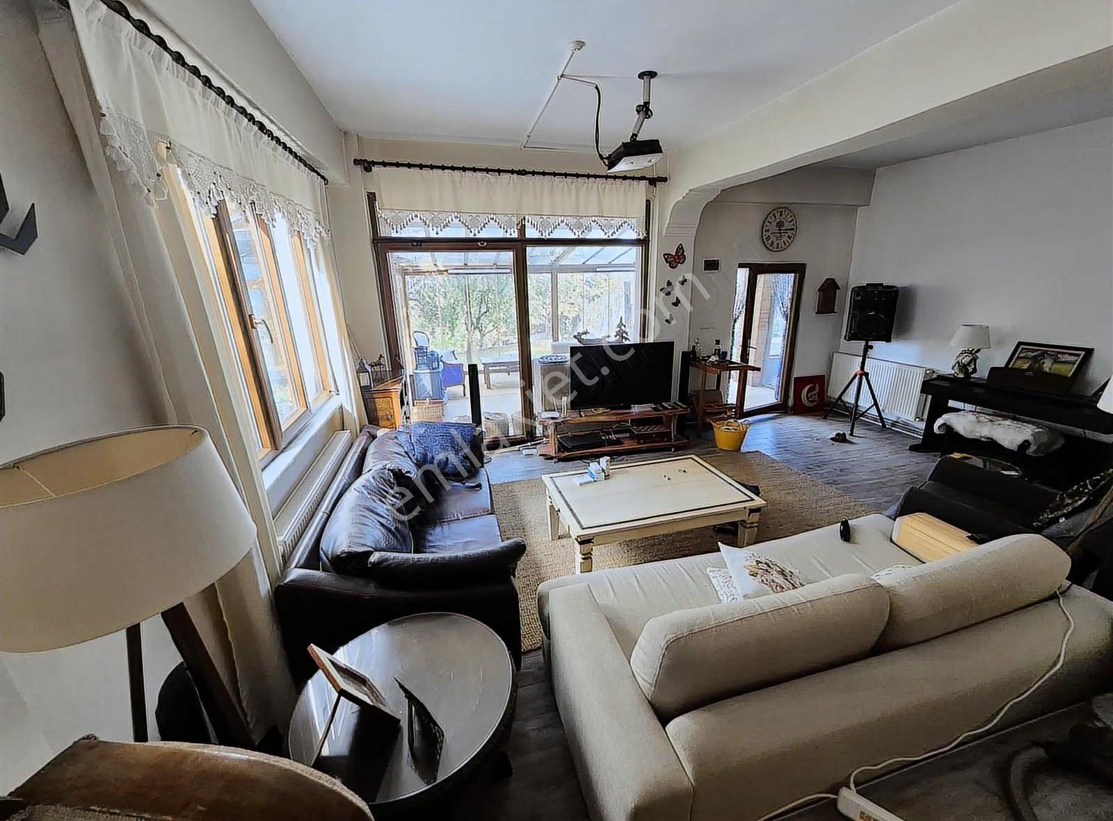 Sapanca'da Muhteşem Panoramik Göl Manzaralı Satılık Villa... - Görsel 19