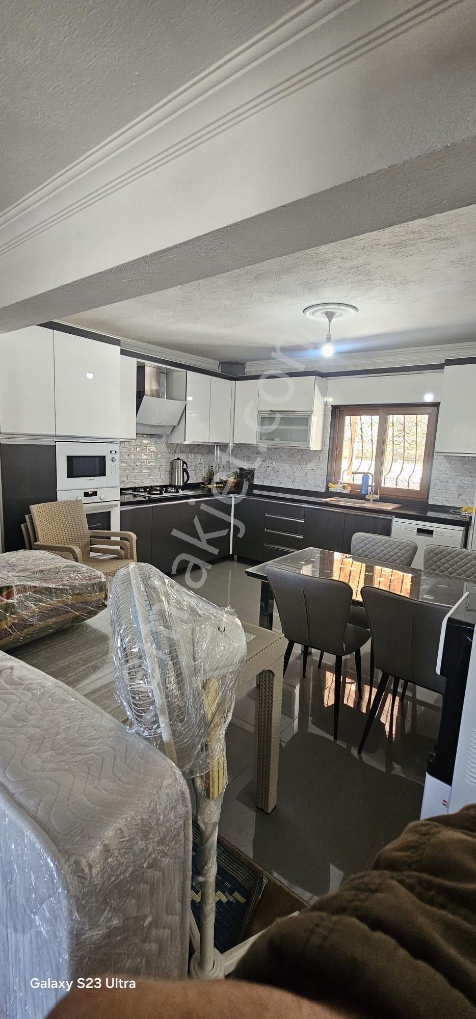 Bademli'de Denize 200 M Zeytin Bahçesi İçinde Müstakil Tripleks Villa - Görsel 10