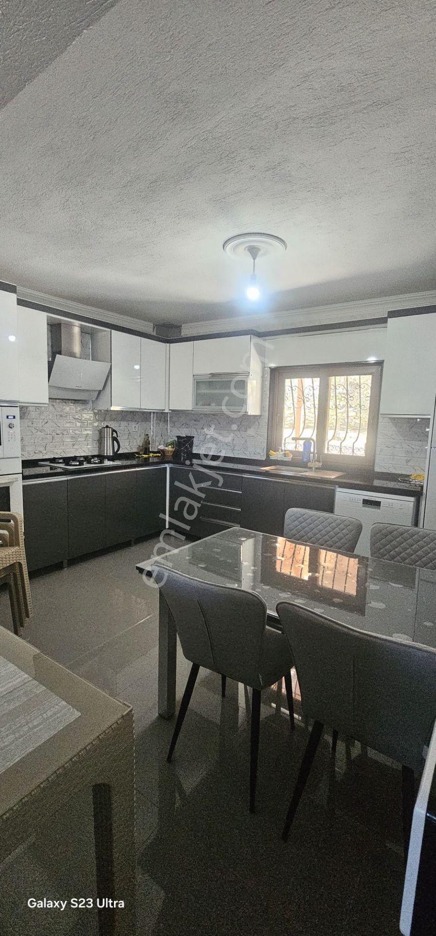 Bademli'de Denize 200 M Zeytin Bahçesi İçinde Müstakil Tripleks Villa - Görsel 9