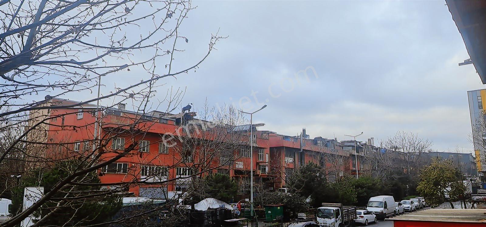 İkitelli Organize Sanayi Pik Dökümcülerde 503 M2 3 Katlı