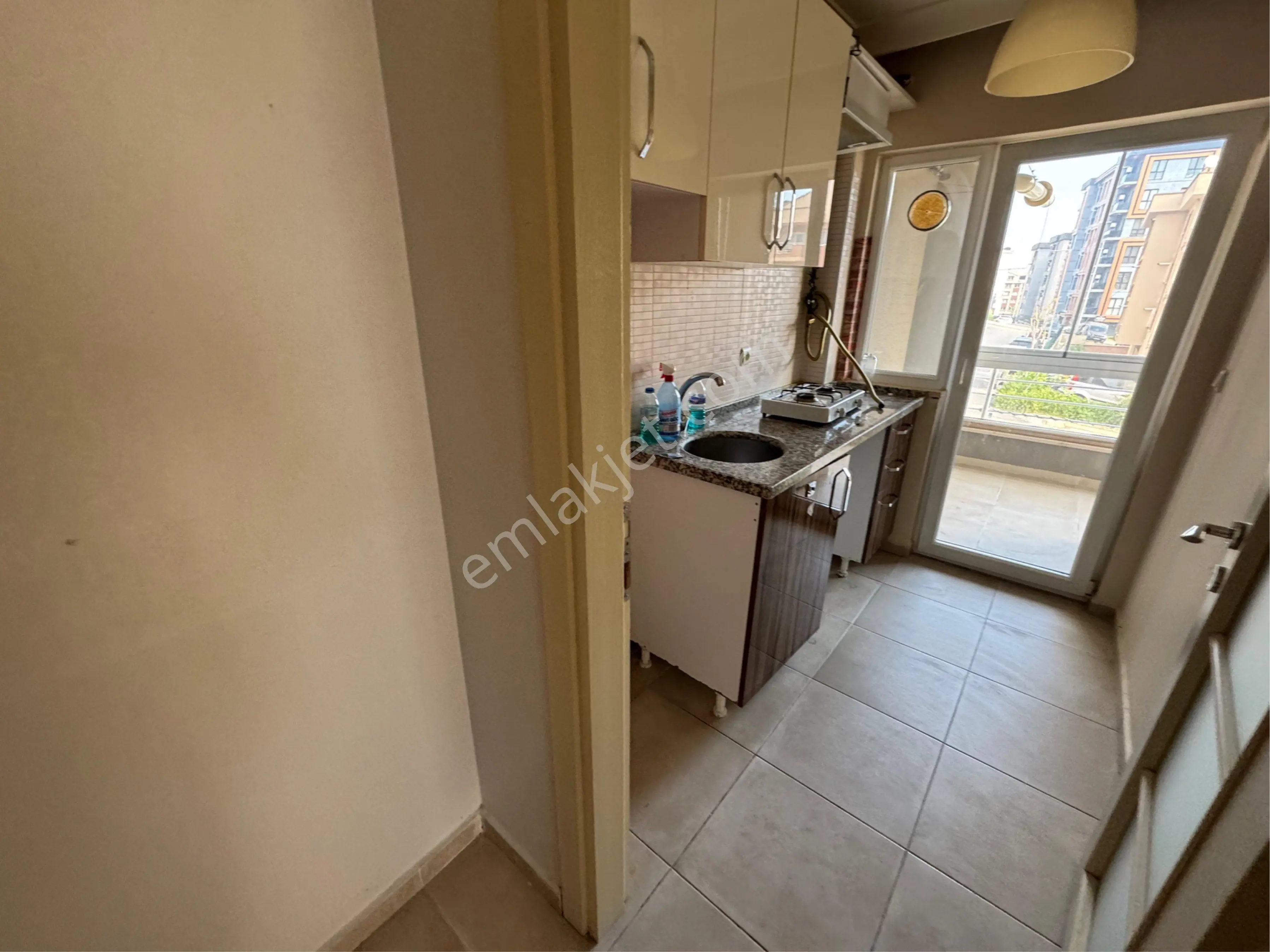 Bahar'dan Anafartalar Caddesinde 1+1 Ayrı Mutfaklı Kiralık Daire - Görsel 2