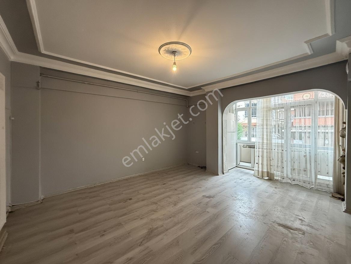 Hastaneye 200 Metre Mesafede Ara Kat 2+1 Kiralık - Görsel 2