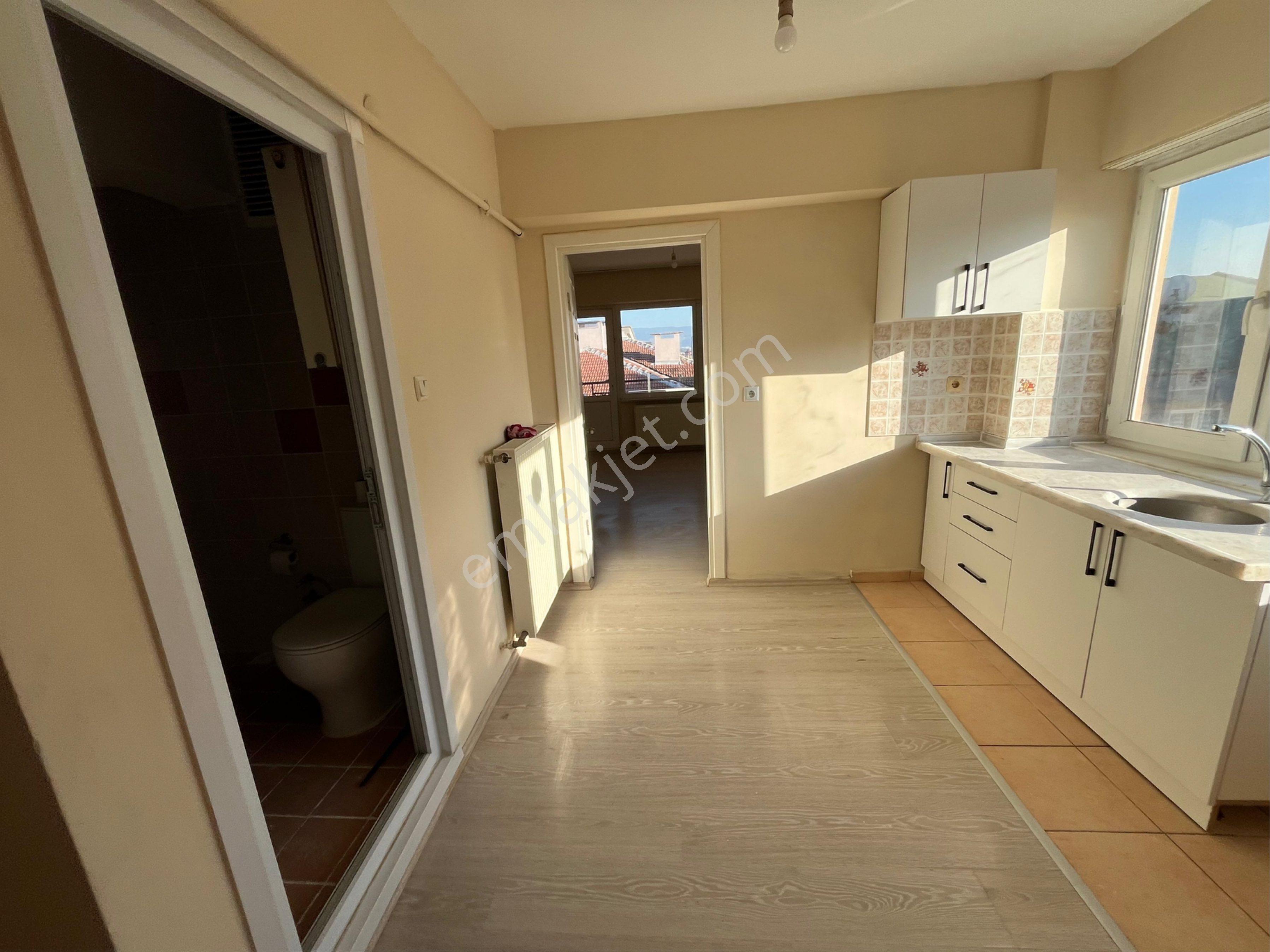 Bahar'dan Görükle'de Kiralık 1+1 Geniş Daire - Ayrı Mutfaklı - Görsel 29