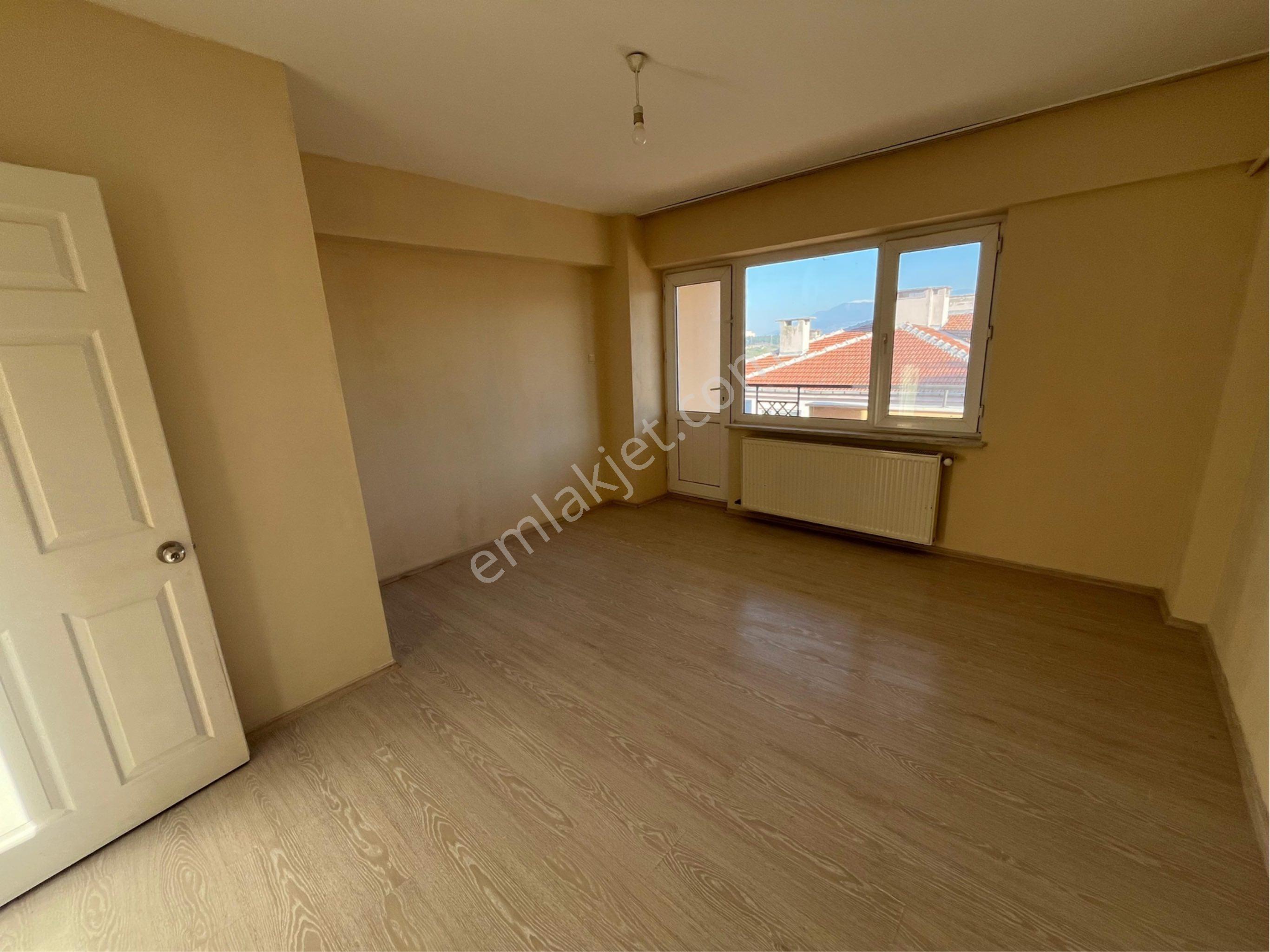 Bahar'dan Görükle'de Kiralık 1+1 Geniş Daire - Ayrı Mutfaklı - Görsel 12