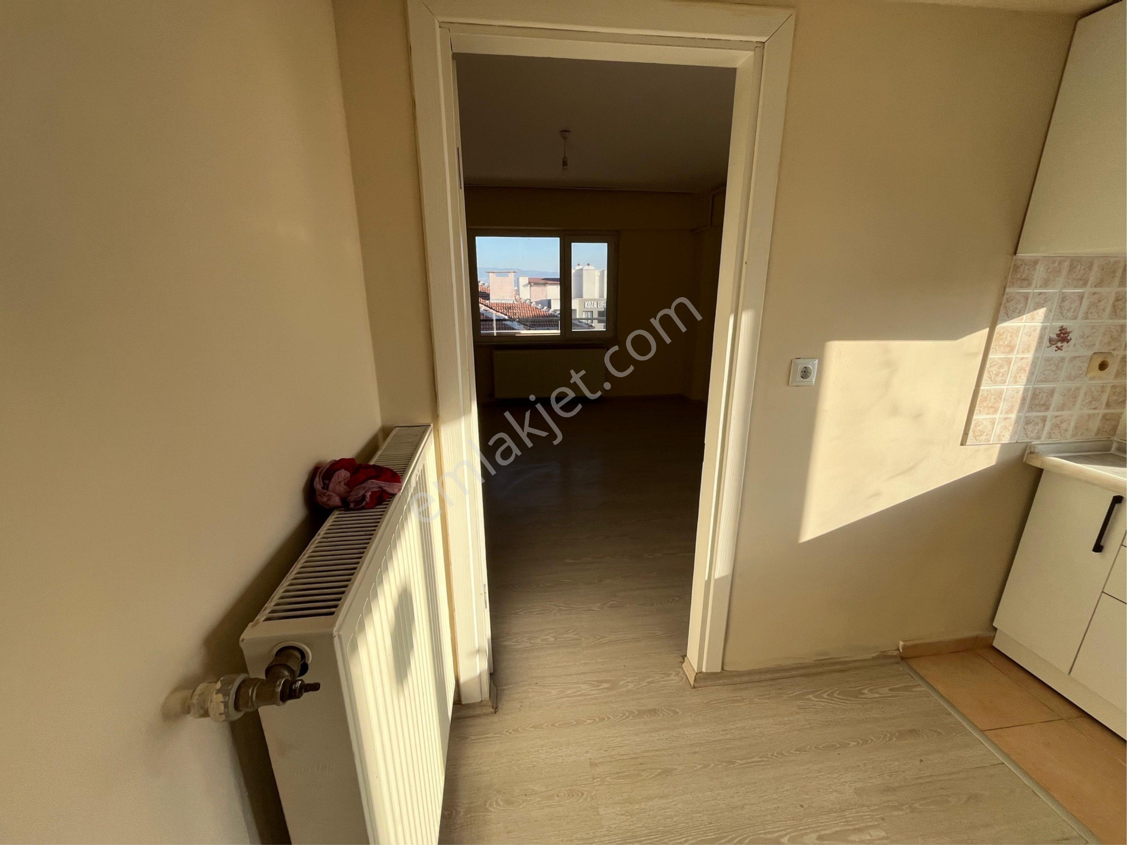 Bahar'dan Görükle'de Kiralık 1+1 Geniş Daire - Ayrı Mutfaklı - Görsel 24