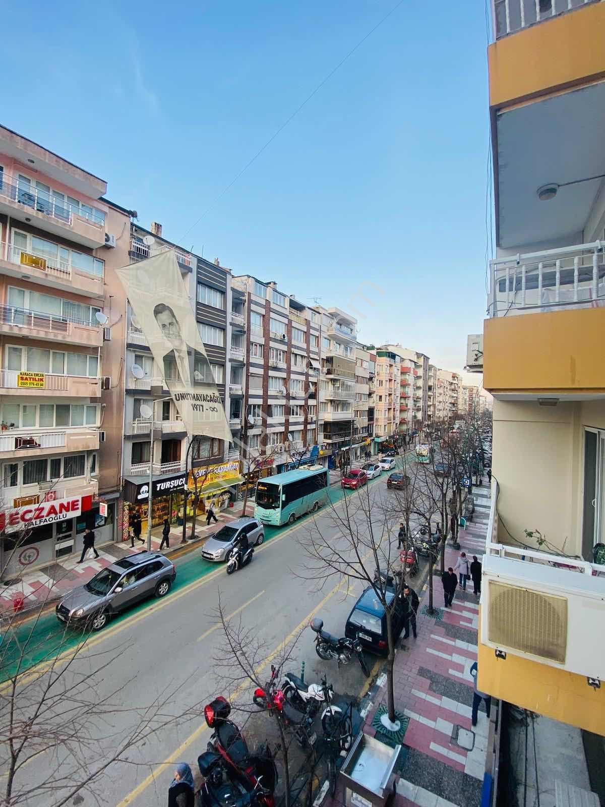 Karaköy'de Cadde Üzerinde Kiralık Daire Fırsatı - Görsel 14
