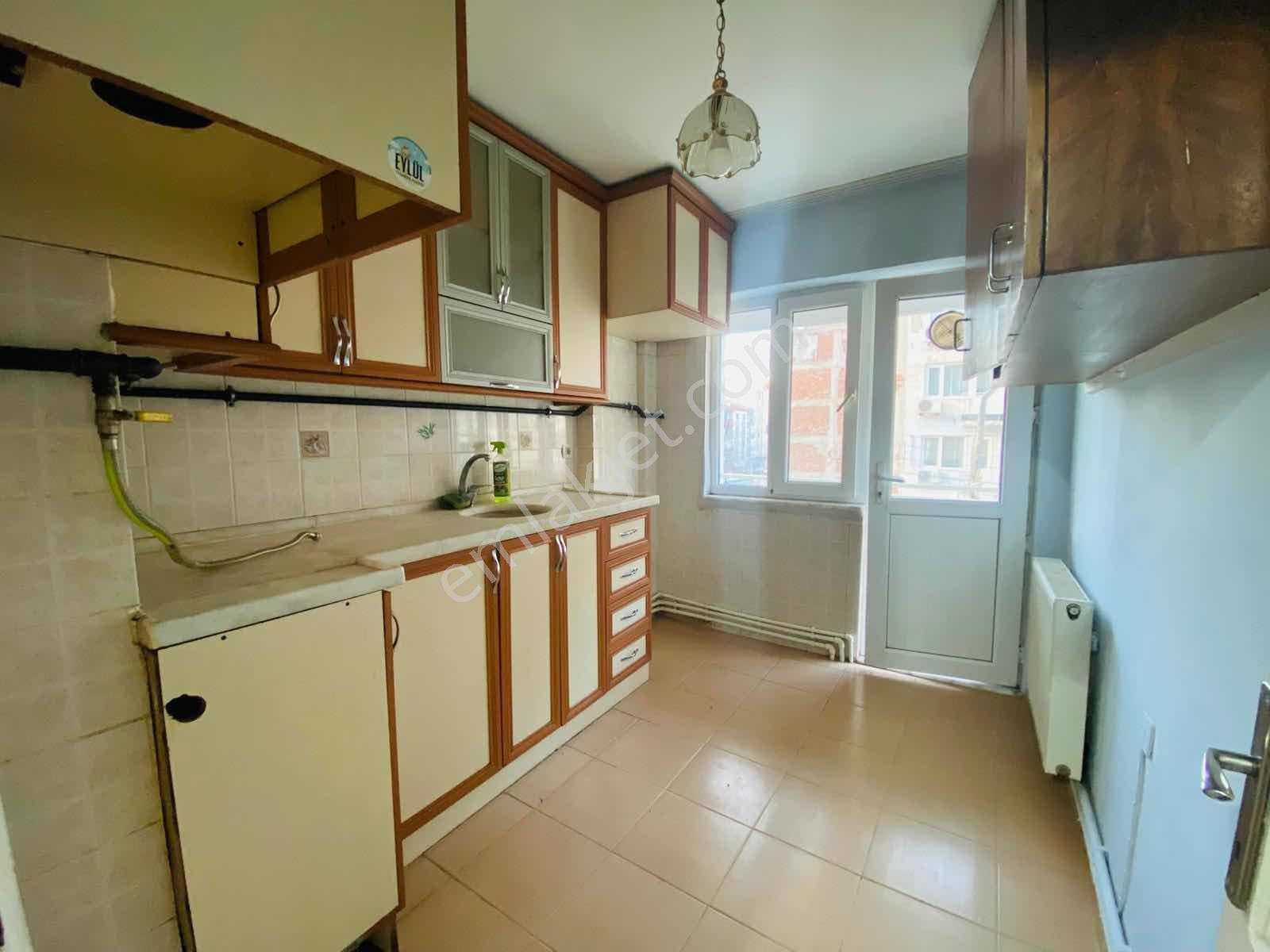 Karaköy'de Cadde Üzerinde Kiralık Daire Fırsatı - Görsel 5