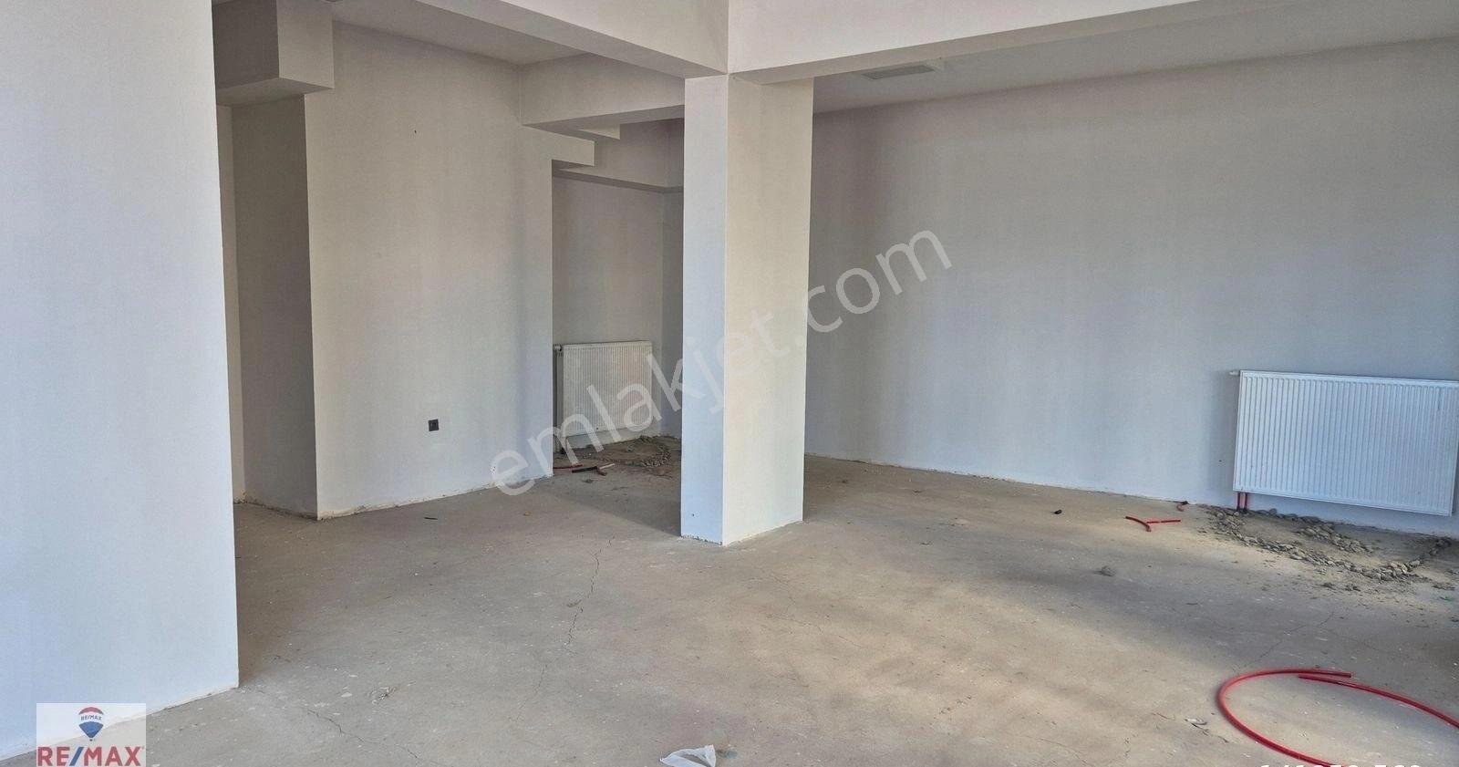 Bayraklı Şehir Hastanesi Yakını Toki 5. Etapta Kiralık İş Yeri - Görsel 22