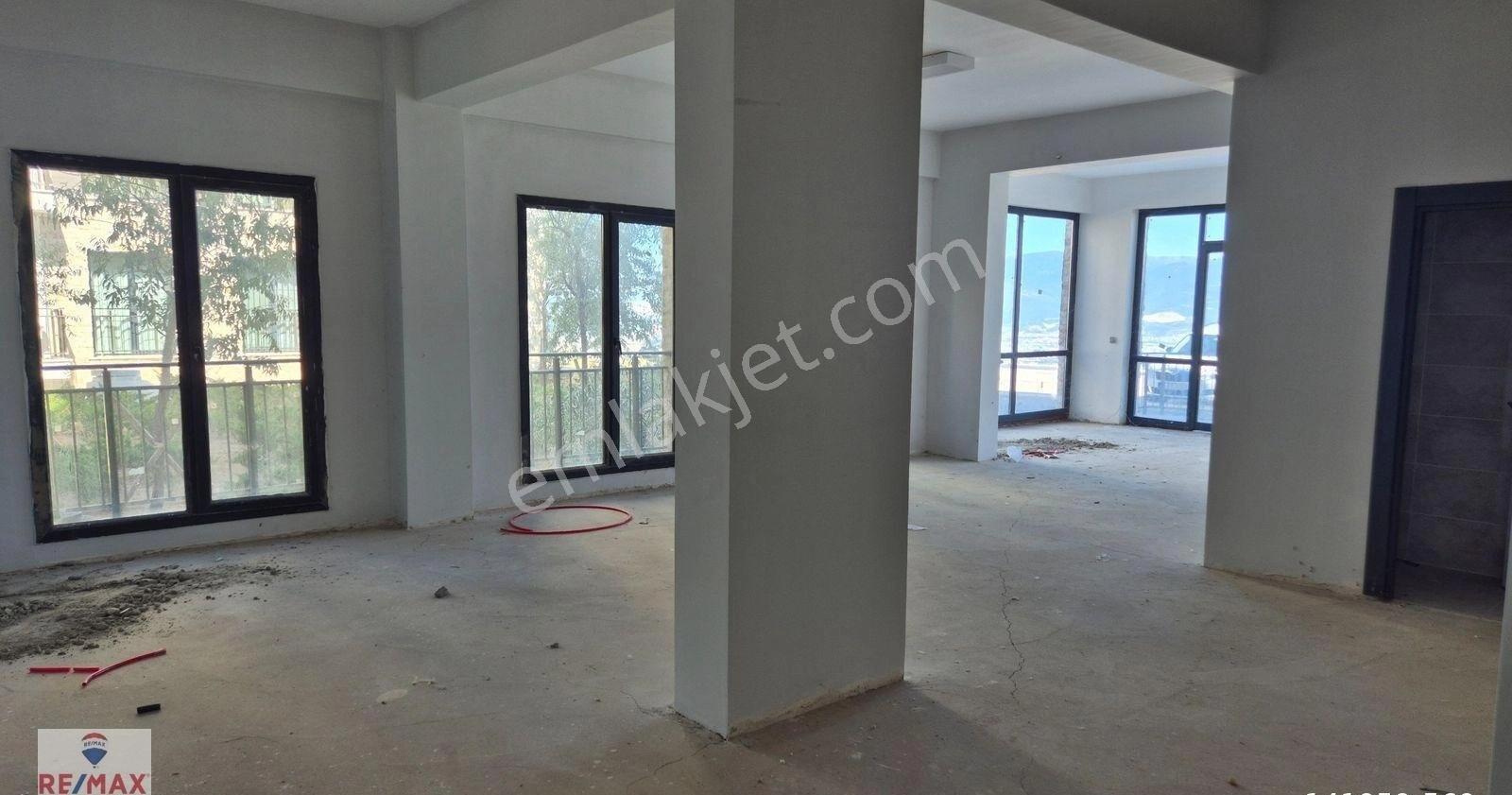 Bayraklı Şehir Hastanesi Yakını Toki 5. Etapta Kiralık İş Yeri - Görsel 4