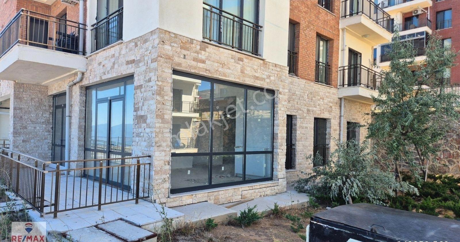 Bayraklı Şehir Hastanesi Yakını Toki 5. Etapta Kiralık İş Yeri - Görsel 16