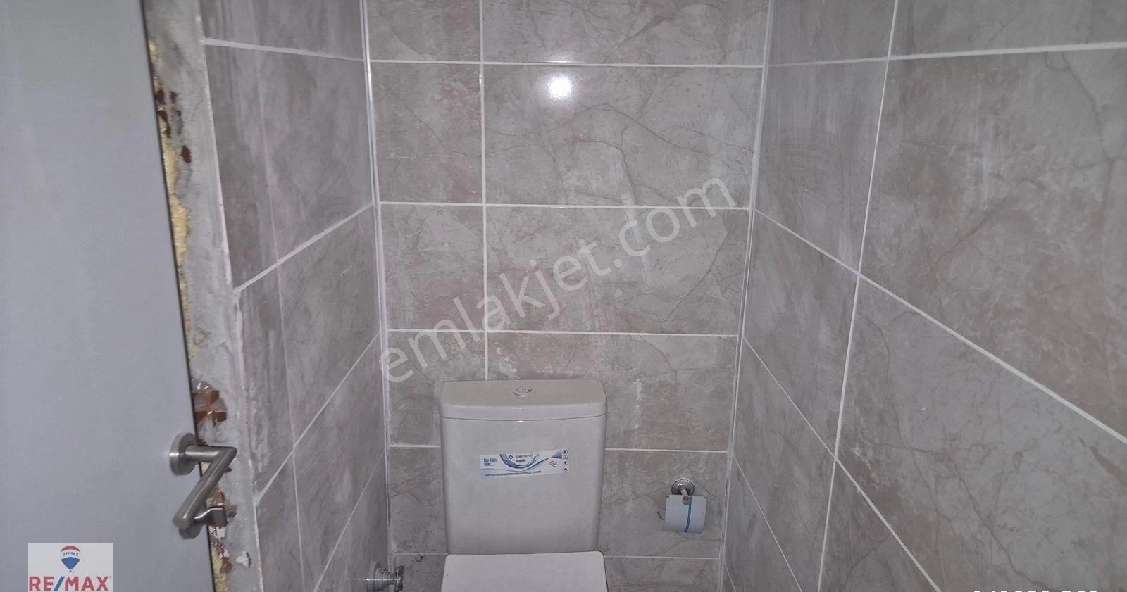 Bayraklı Şehir Hastanesi Yakını Toki 5. Etapta Kiralık İş Yeri - Görsel 24