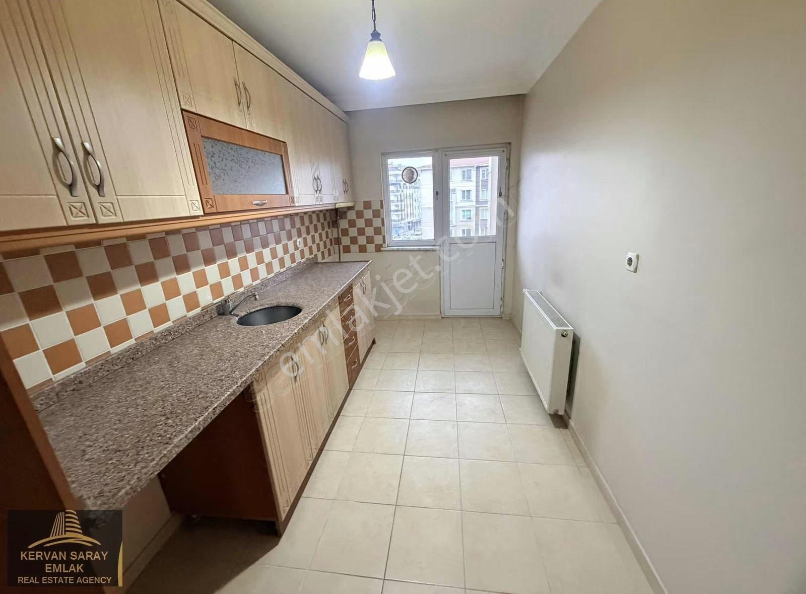 Bahçelievler Mahmutbey Cadde Üzeri Satılık Daire 3+1 130m2 - Görsel 9