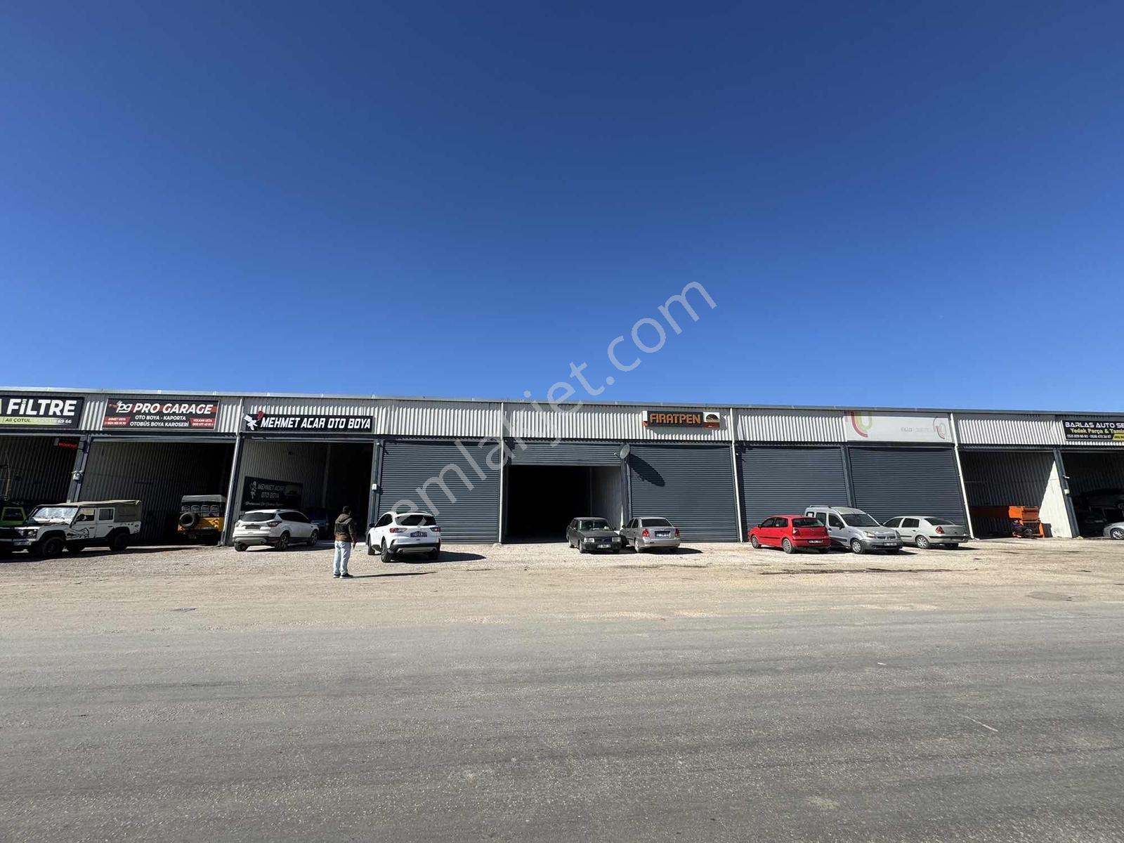 Metrekare Emlak'tan Sanayide 600 M2 Kiralık Dükkan - Görsel 3