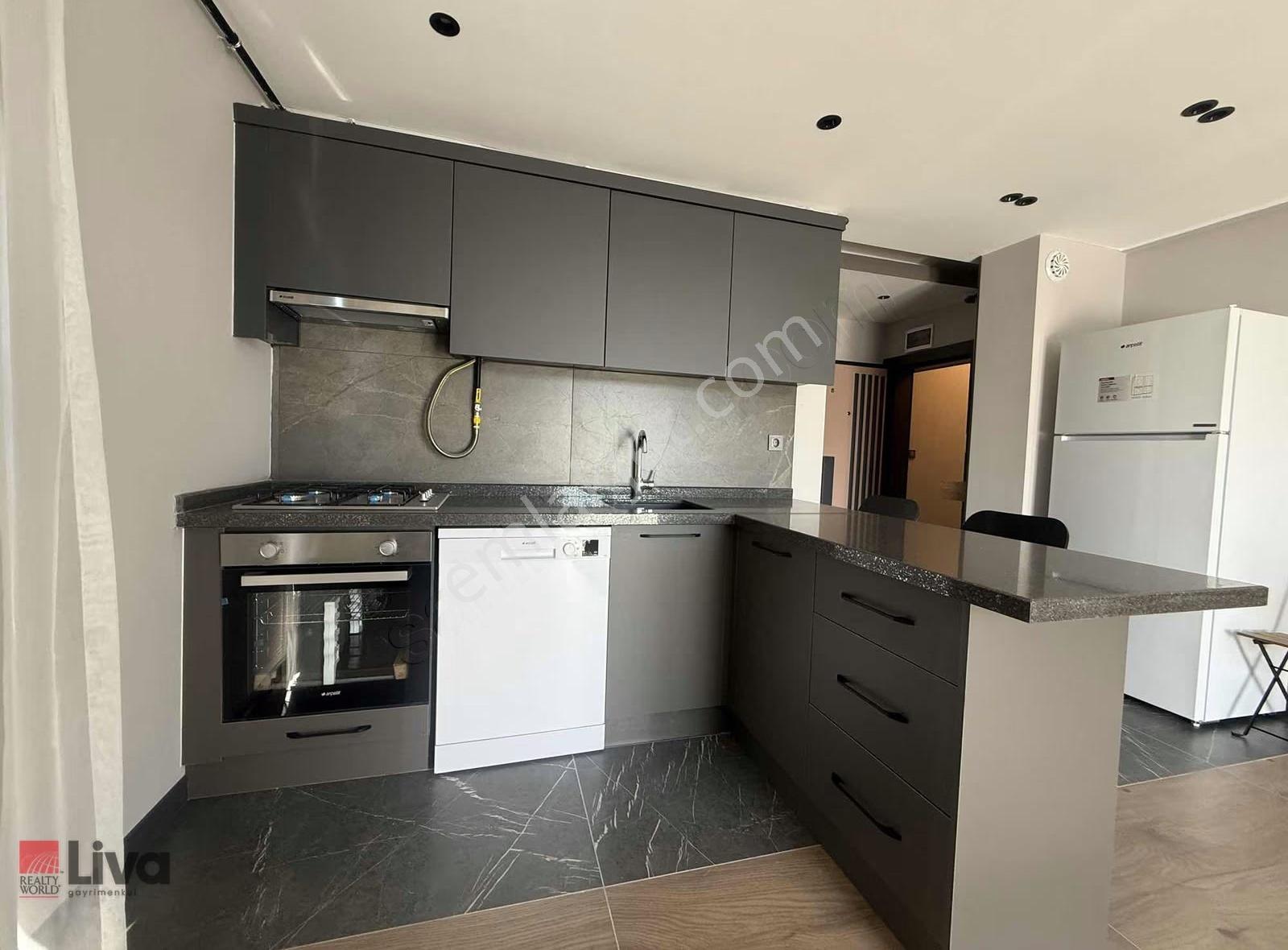 Liva'dan Plevne Mahallesinde Full Eşyalı Kiralık Sıfır 1+1 Daire - Görsel 3