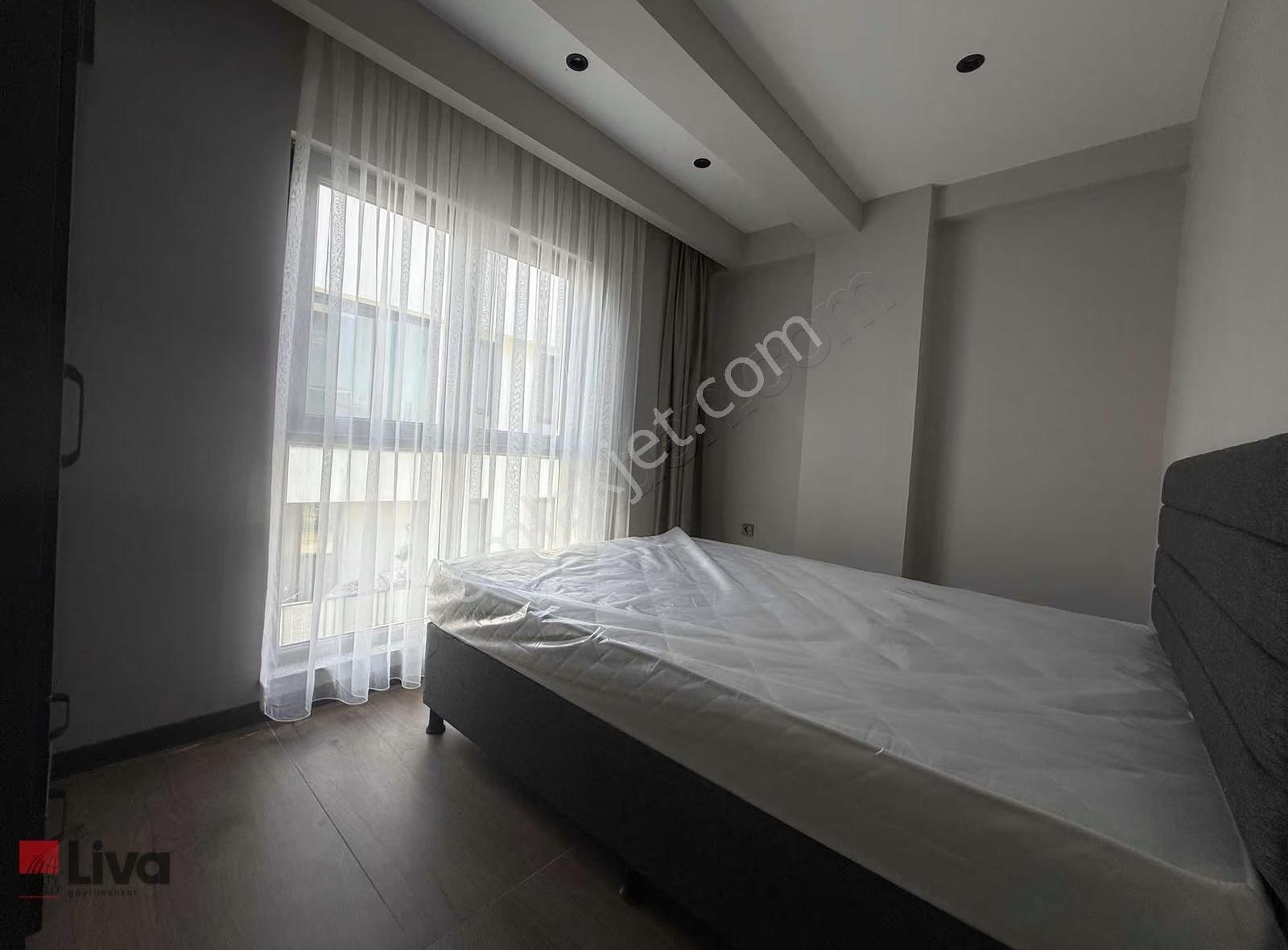 Liva'dan Plevne Mahallesinde Full Eşyalı Kiralık Sıfır 1+1 Daire - Görsel 17