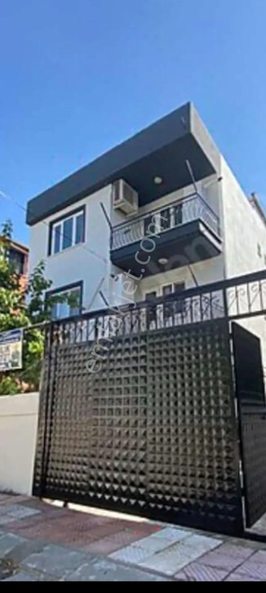 3 Katlı Satılık