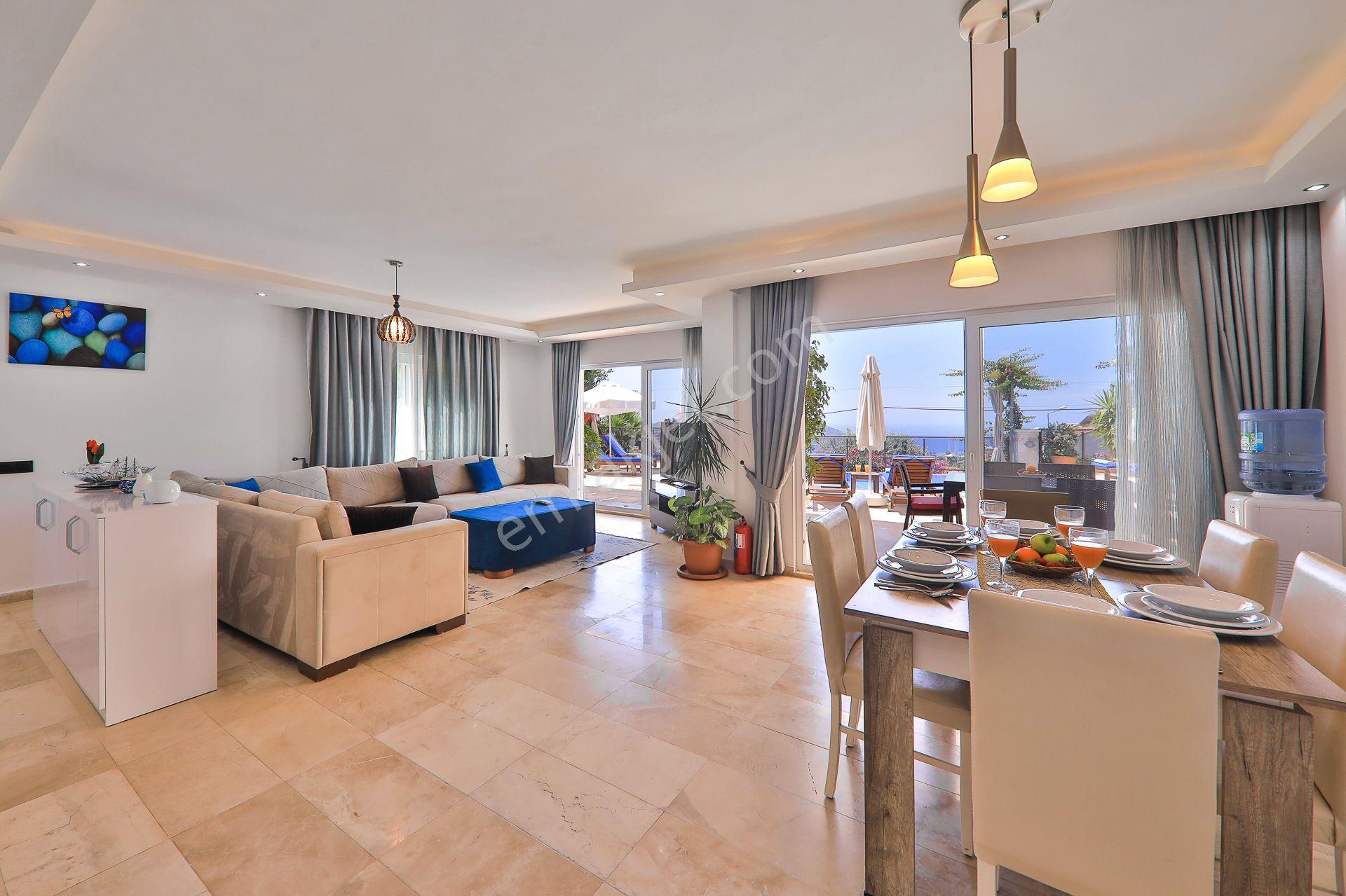 Merkezi Konumda Satılık 3+1 Villa + Ofis - Görsel 12