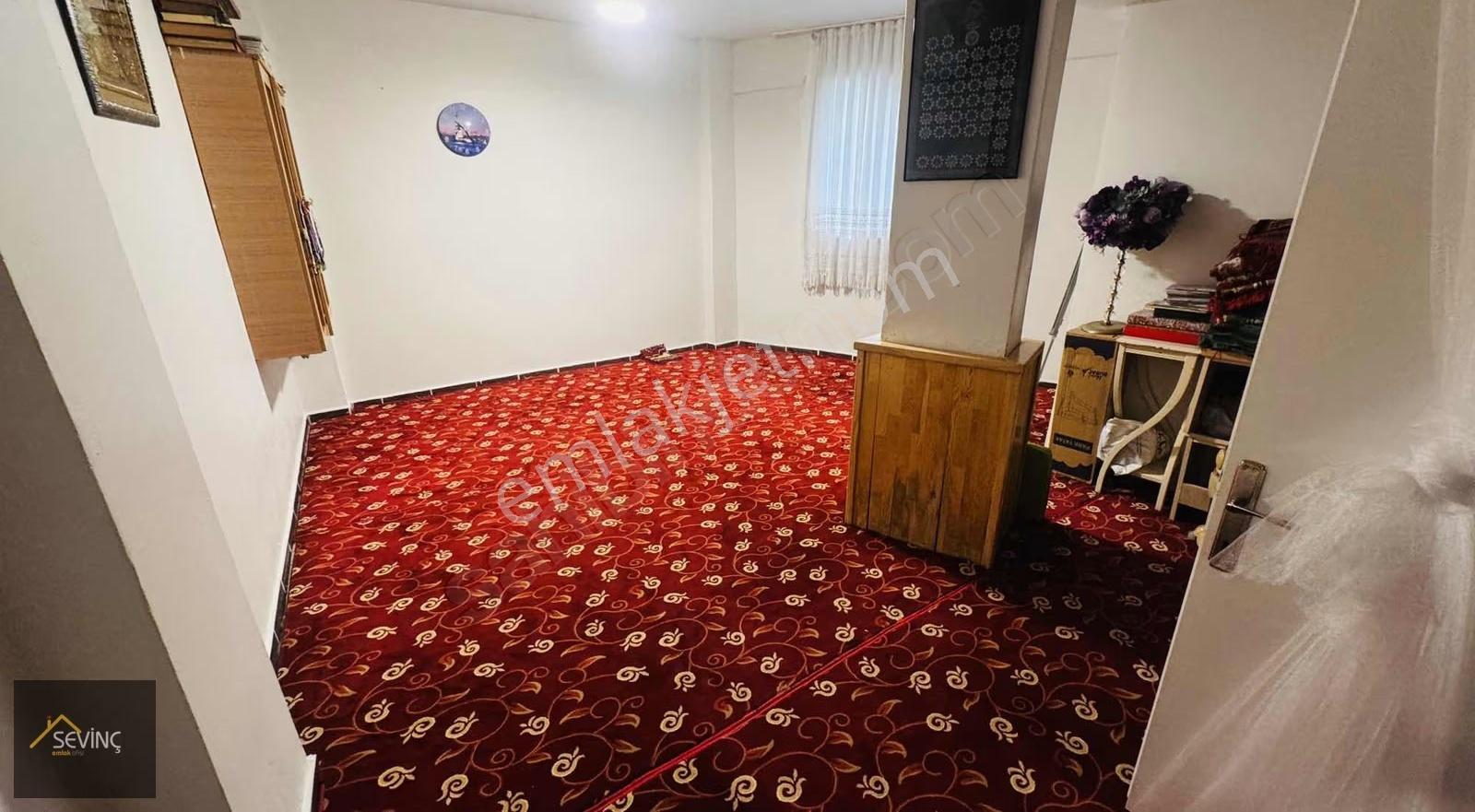 Sevinç Emlak'tan 150 M² Satılık Dükkan
