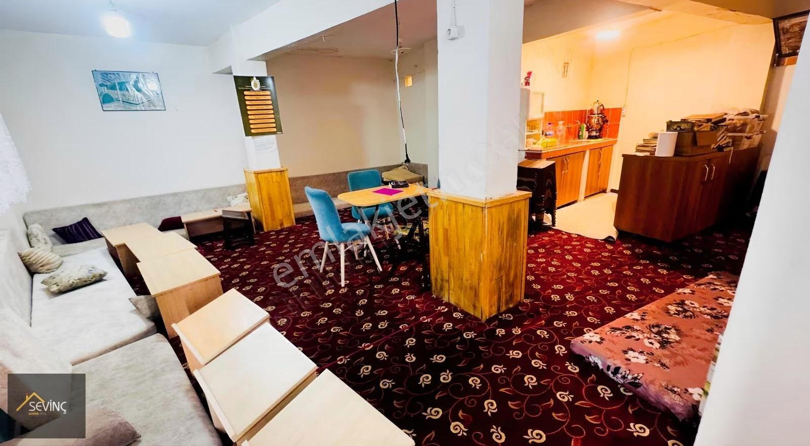 Sevinç Emlak'tan 150 M² Satılık Dükkan - Görsel 2