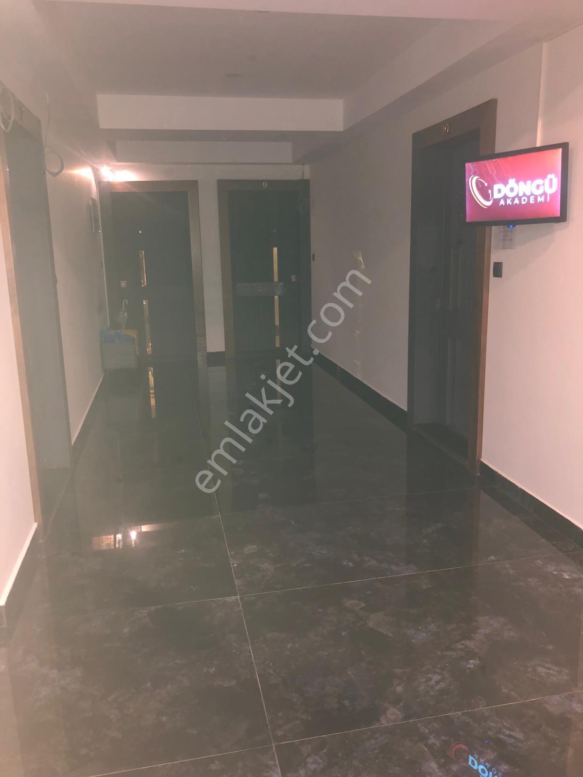 Trabzon Meydan Köstereli İş Merkezi Kiralık 120 M2 Ofis - Görsel 7