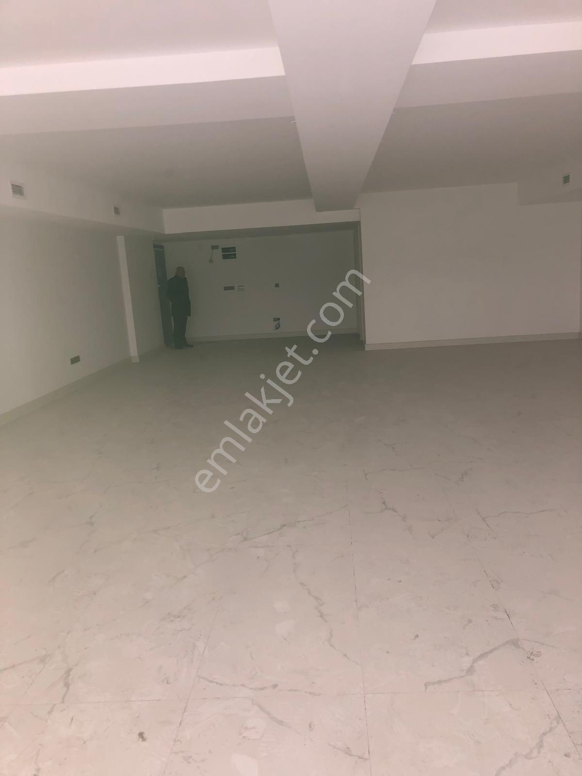 Trabzon Meydan Köstereli İş Merkezi Kiralık 120 M2 Ofis - Görsel 2