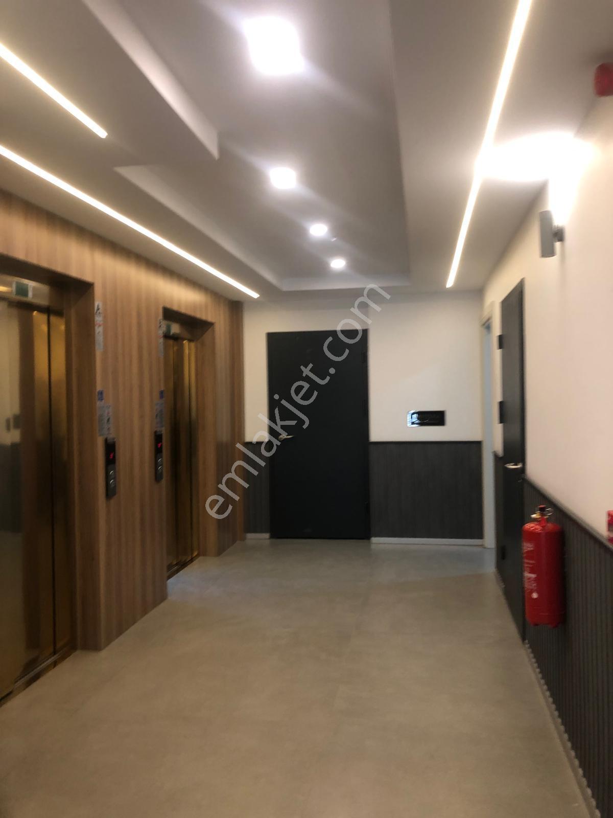 Trabzon Meydan Köstereli İş Merkezi Kiralık 120 M2 Ofis - Görsel 8