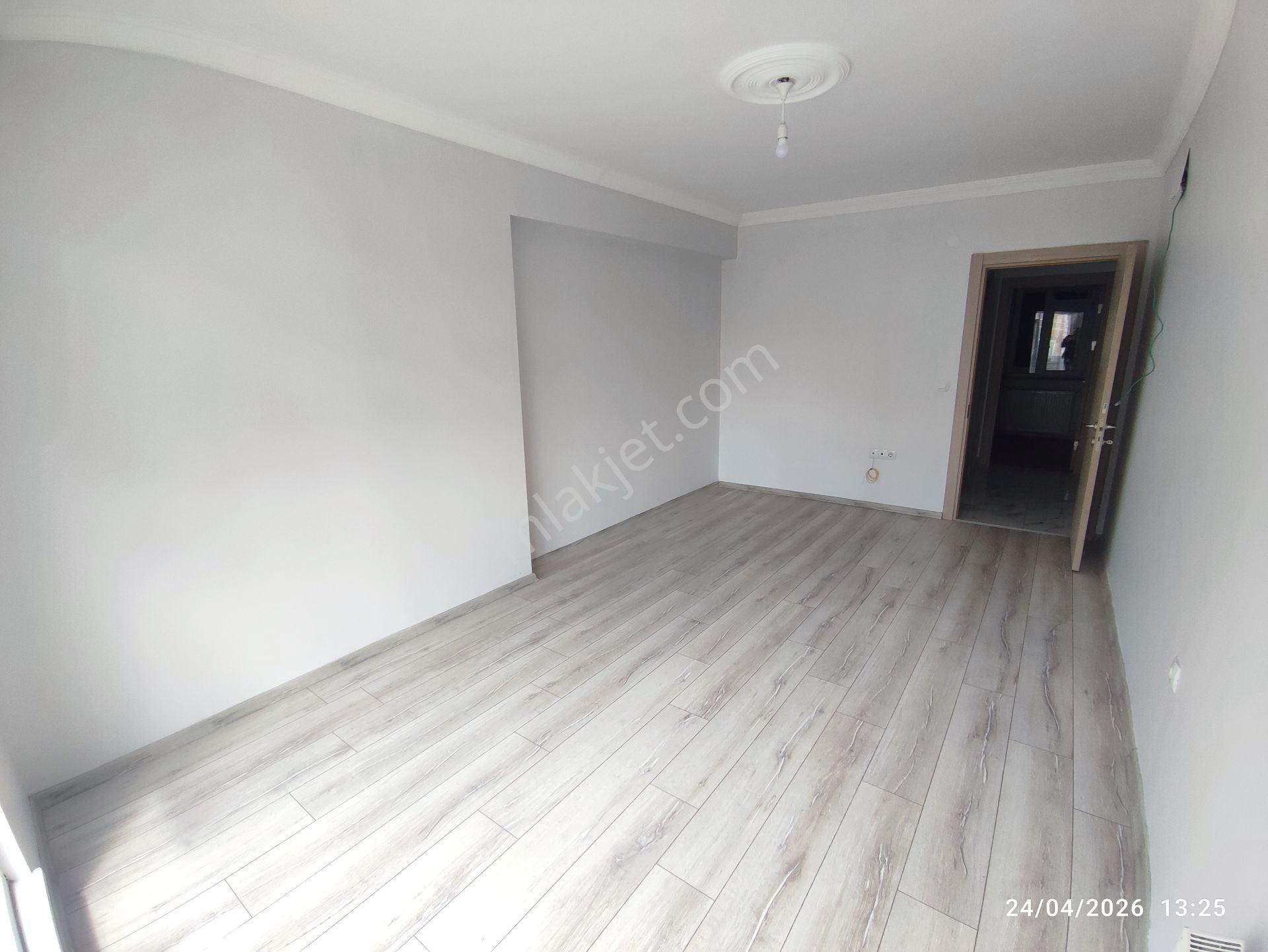 Bolu Aktaş Mah. Cadde Cepheli Mutfak Ayrı 2+1 Satılık Daire Ofis - Görsel 25