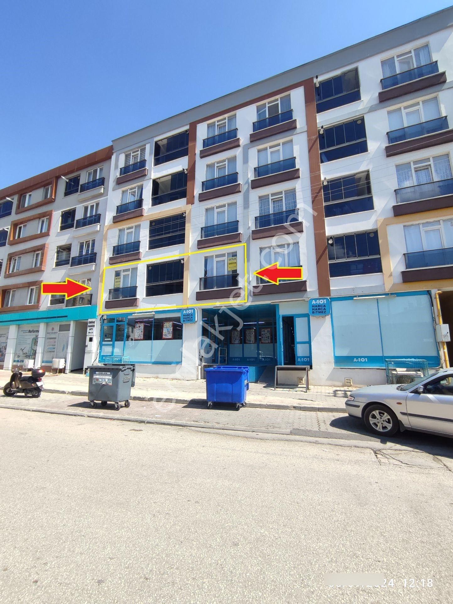 Bolu Aktaş Mah. Cadde Cepheli Mutfak Ayrı 2+1 Satılık Daire Ofis