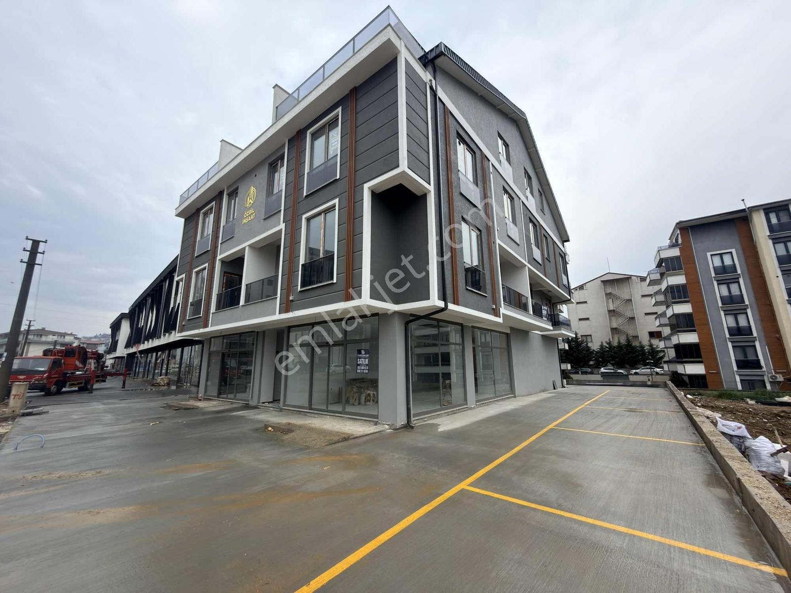 Tarcanlardan,yeşilova Merkezde Rezidans Bölgesinde 135m2 Dükkan - Görsel 16