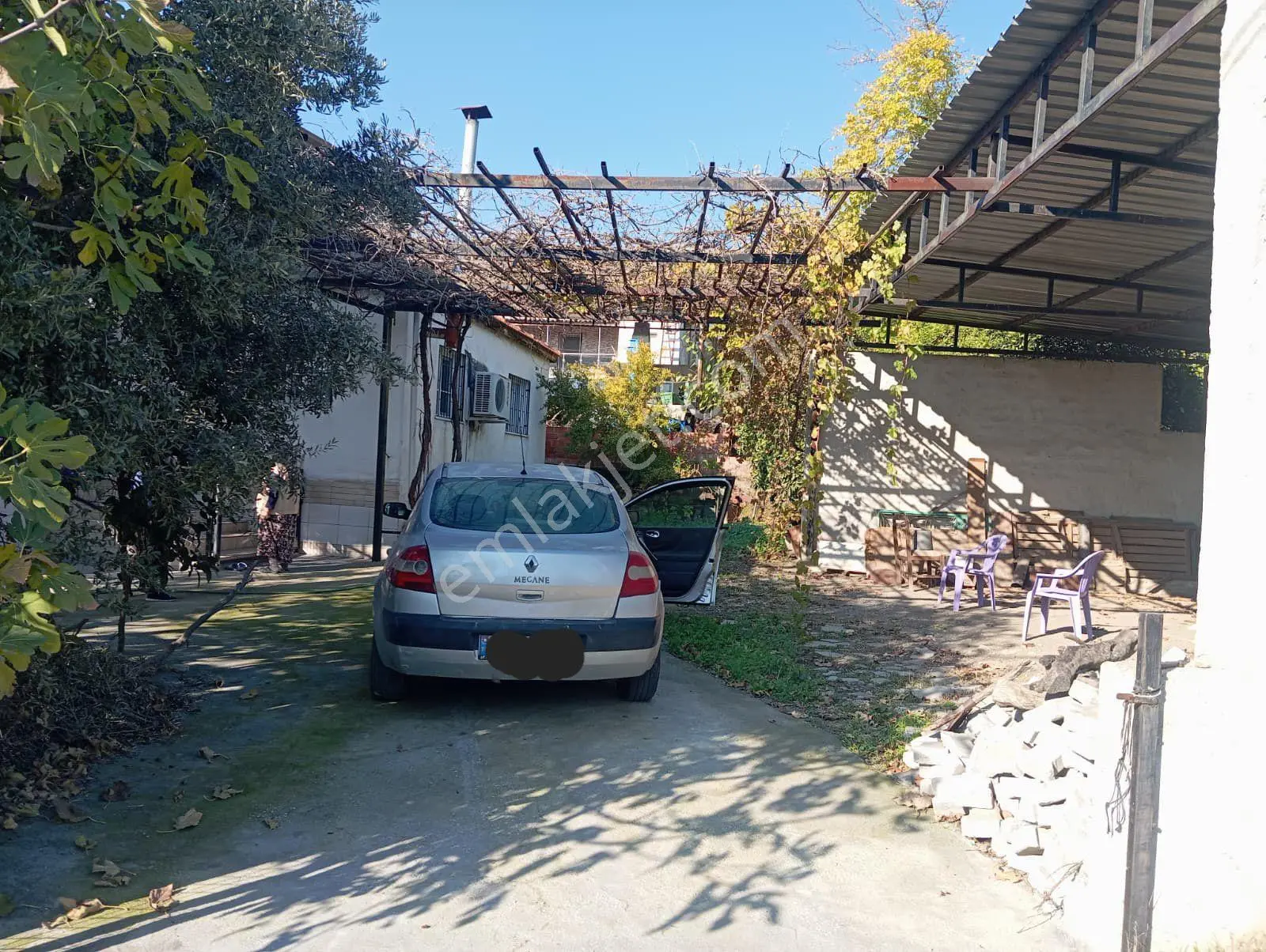 Aydın Soke Tuzburgazı Mahallesinde Satılık Mustakıl Bahcelı Koy Evı - Görsel 3