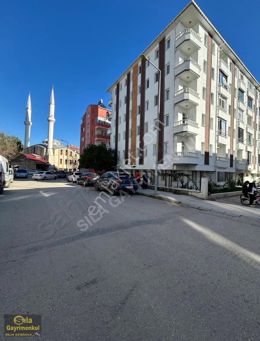Sıla Gayrimenkulden Çarşı Merkezinde 3.cü Kat 3+1 Eksiksiz Daire - Görsel 17