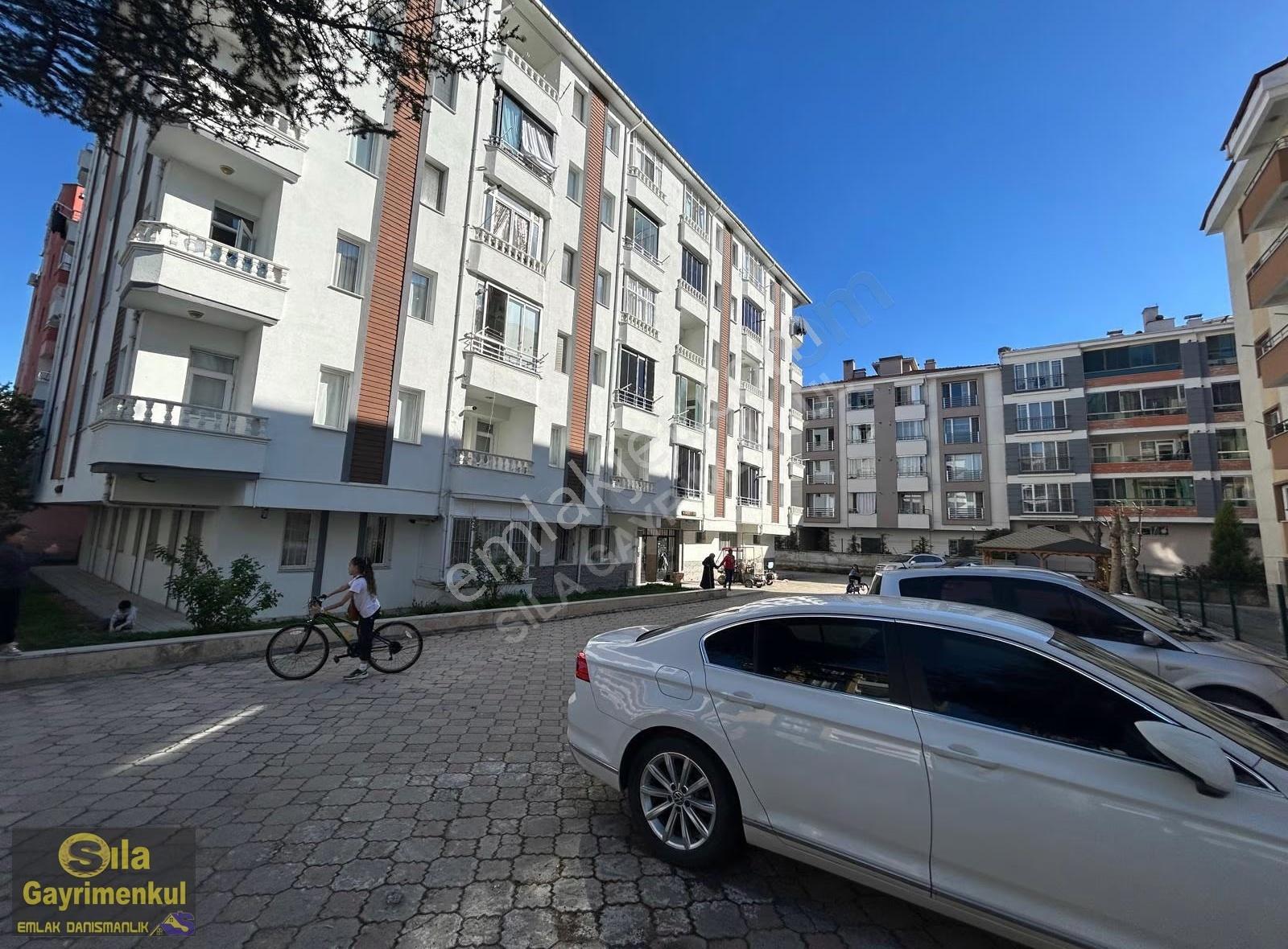 Sıla Gayrimenkulden Çarşı Merkezinde 3.cü Kat 3+1 Eksiksiz Daire - Görsel 11