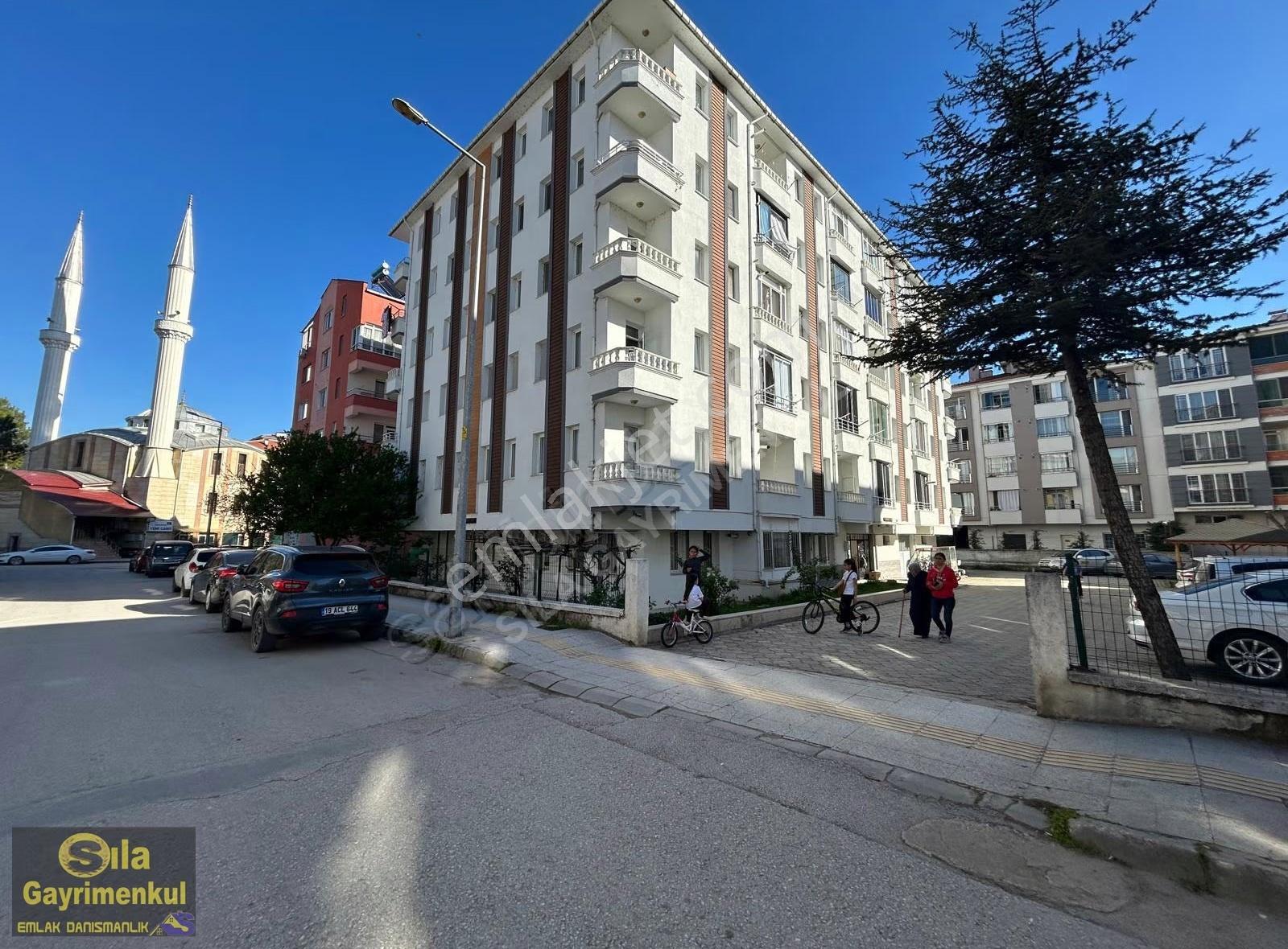 Sıla Gayrimenkulden Çarşı Merkezinde 3.cü Kat 3+1 Eksiksiz Daire