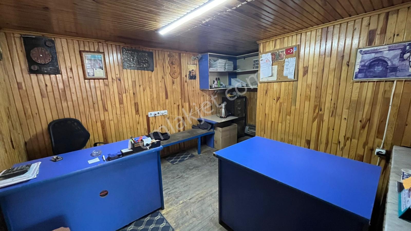 Çarşının Göbeğinde Kiracı Garantili Satılık Dükkan - Görsel 9